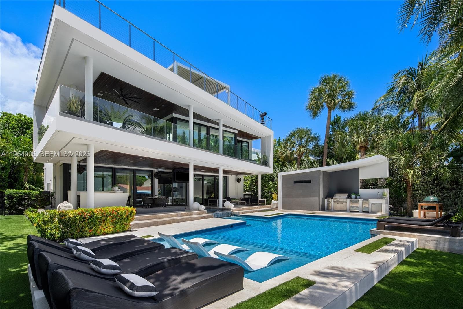 A11964906 — Miami Beach — 35