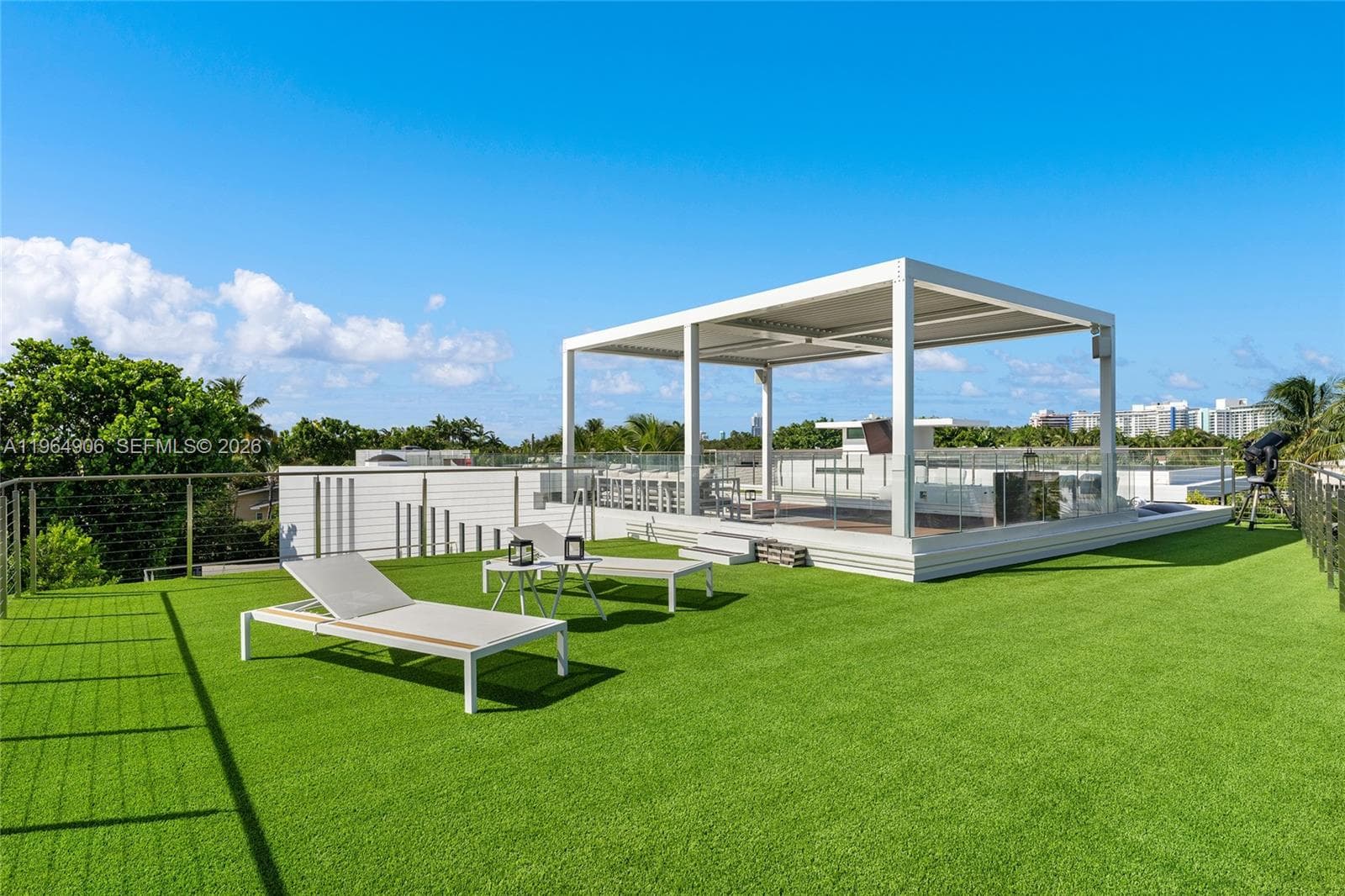 A11964906 — Miami Beach — 60