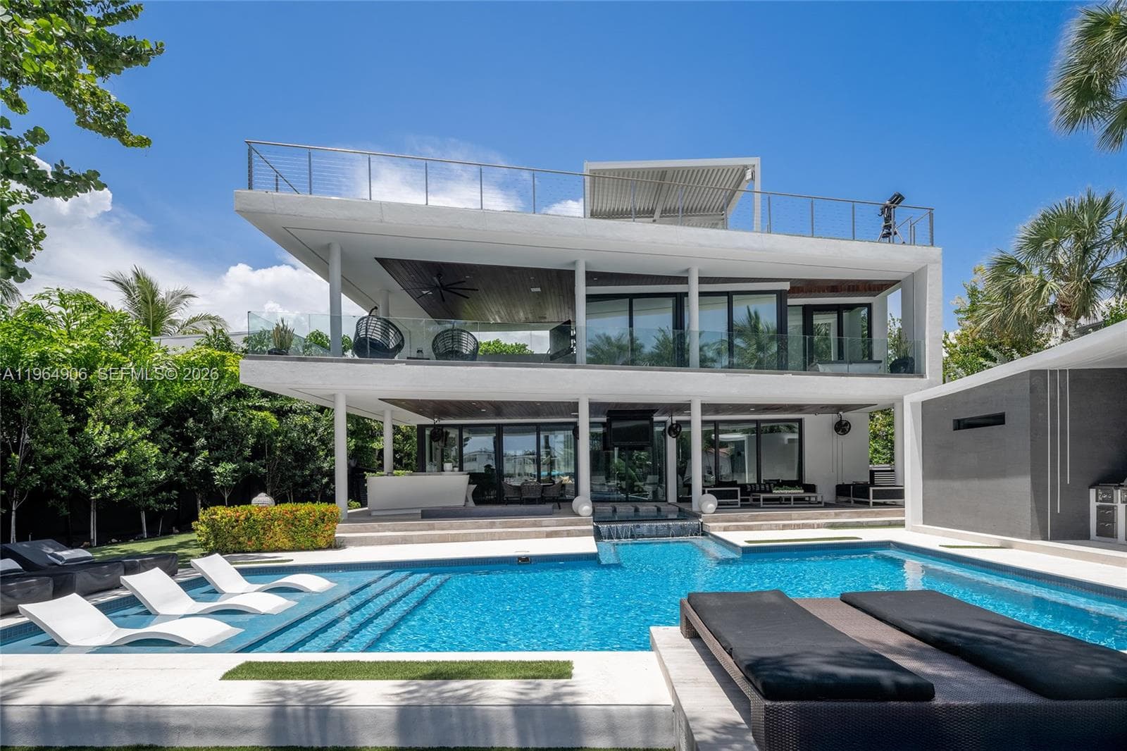 A11964906 — Miami Beach — 78
