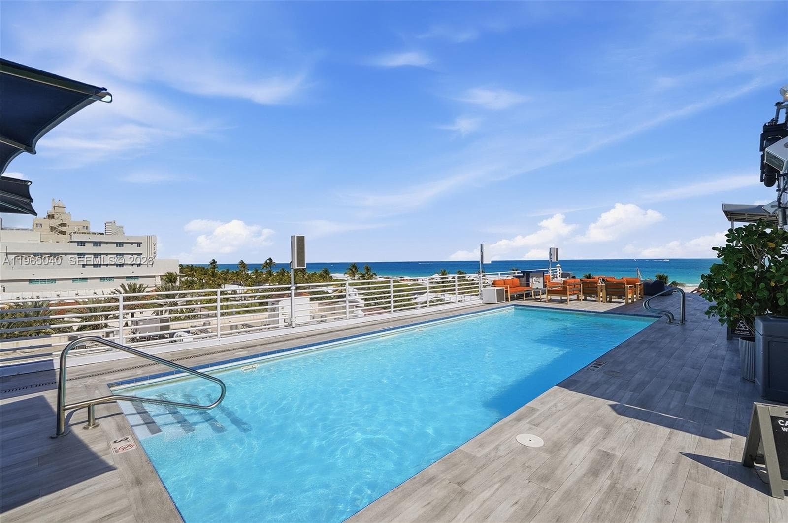 A11965040 — Miami Beach — 20
