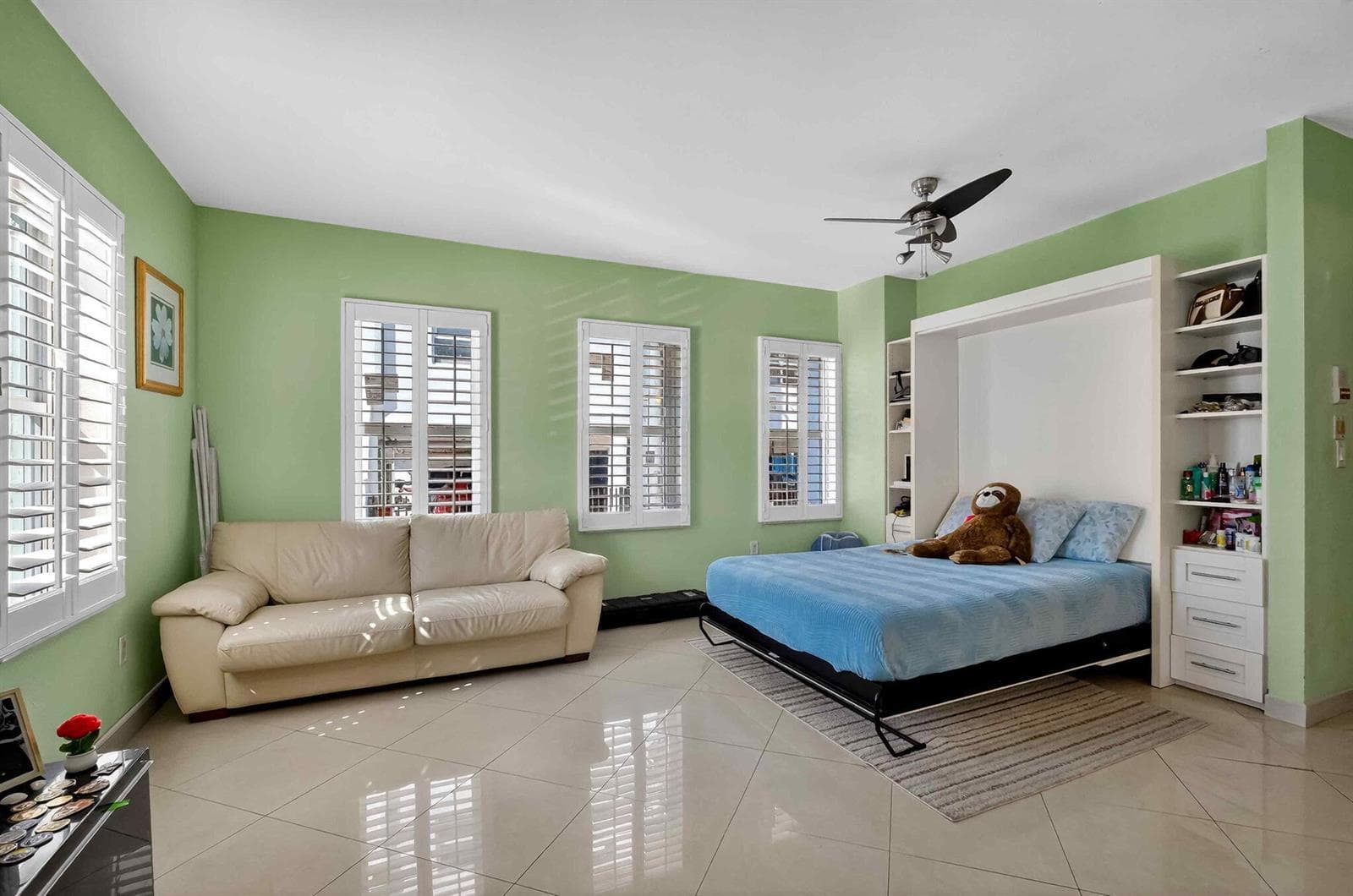 R11163536 — Miami Beach — 13