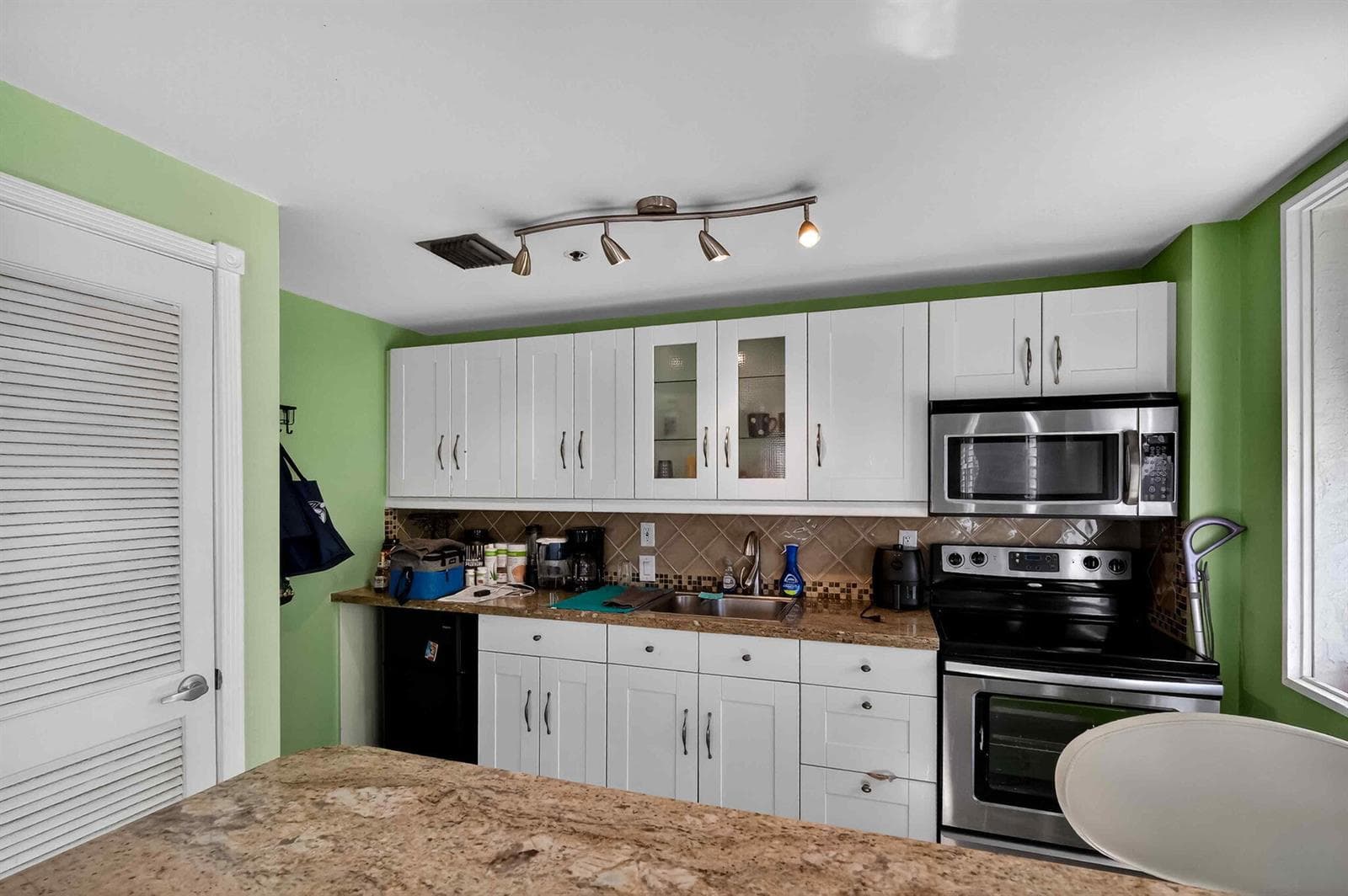 R11163536 — Miami Beach — 16