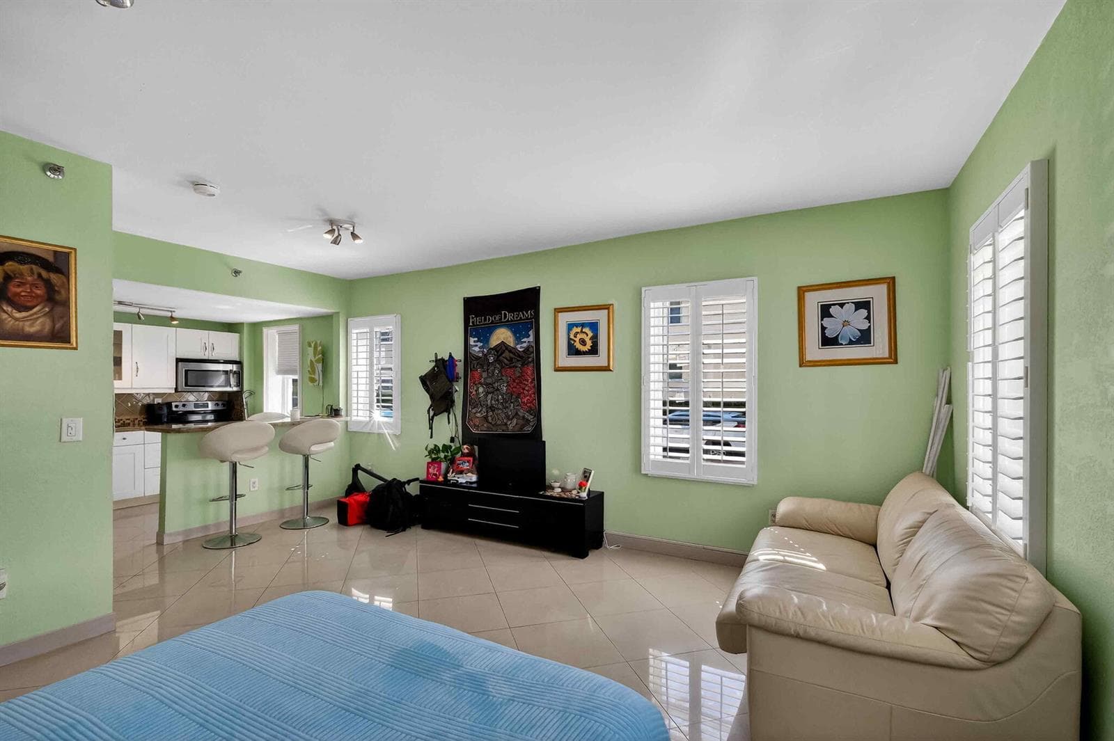 R11163536 — Miami Beach — 15