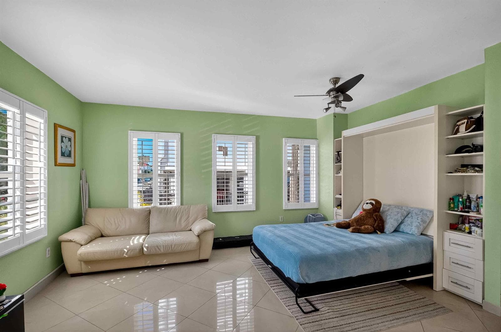 R11163536 — Miami Beach — 11