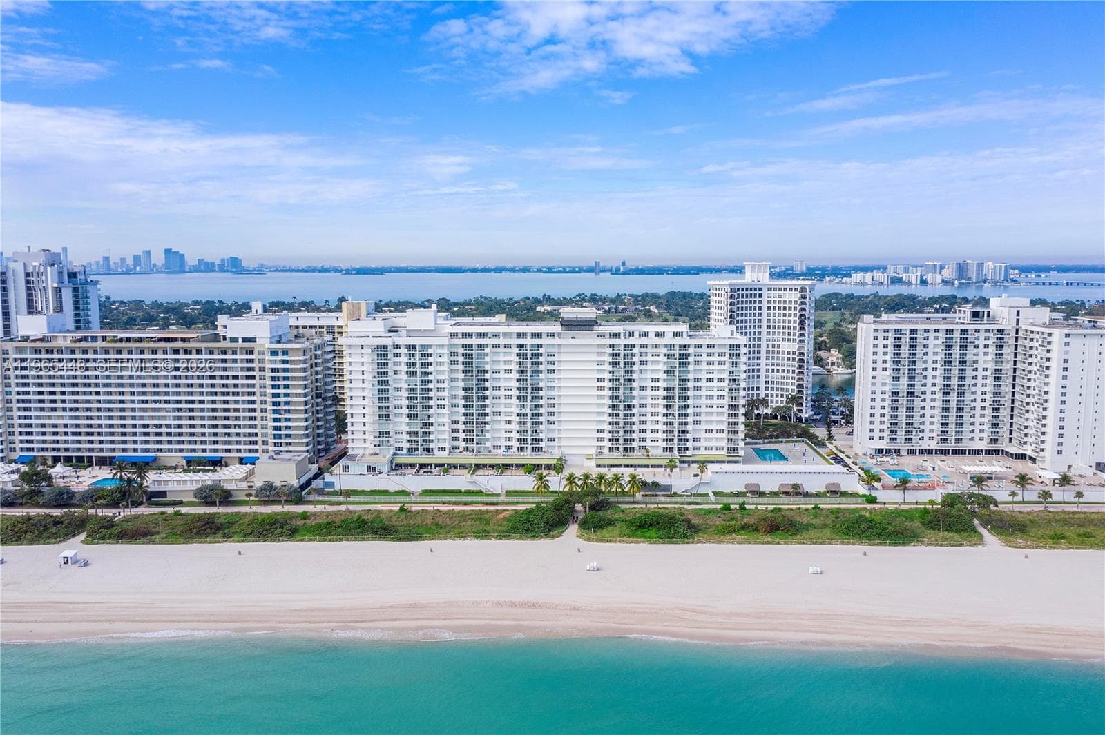 A11965448 — Miami Beach — 30