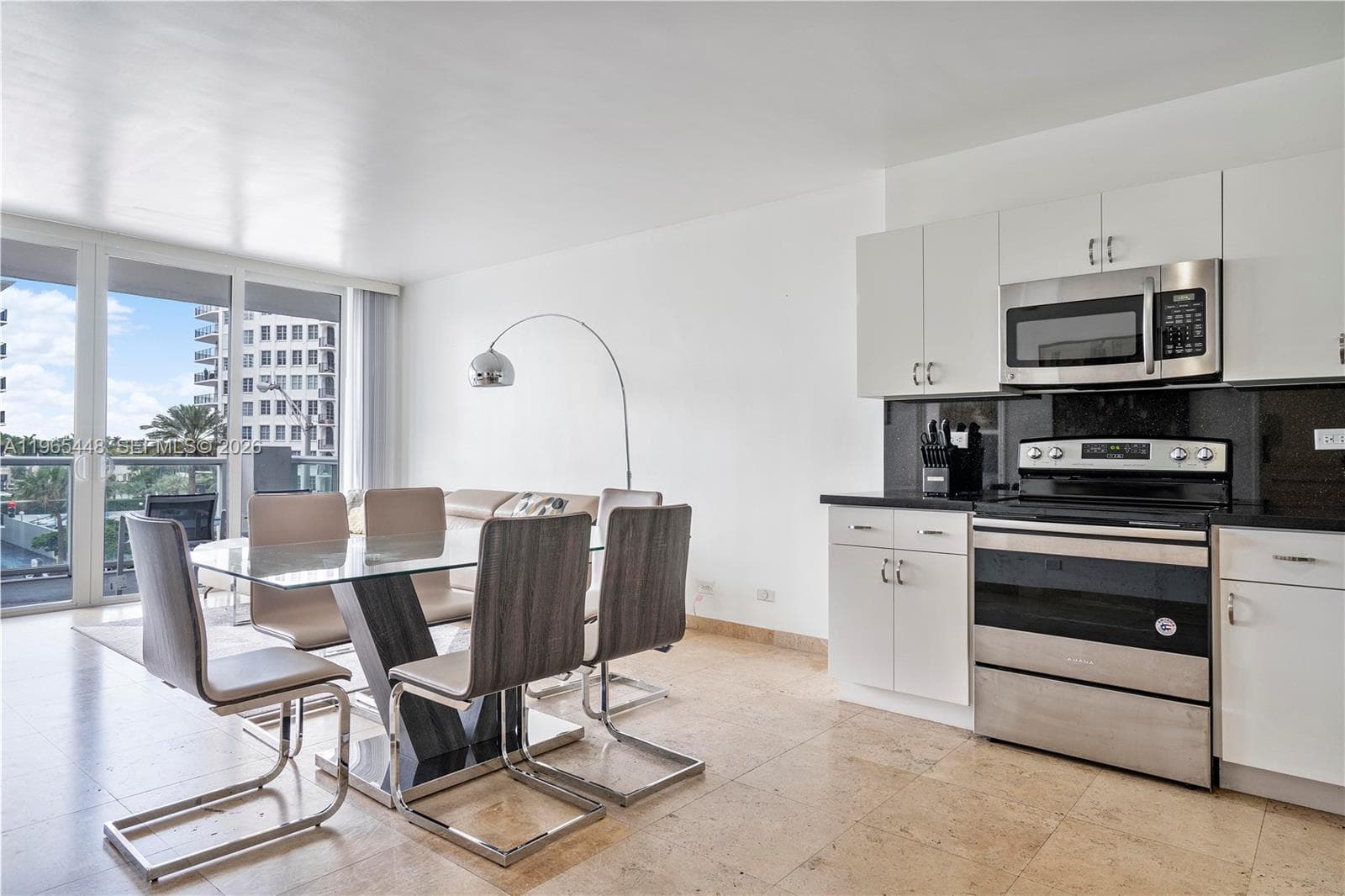 A11965448 — Miami Beach — 19