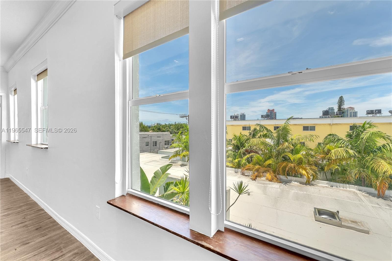 A11965547 — Miami Beach — 11