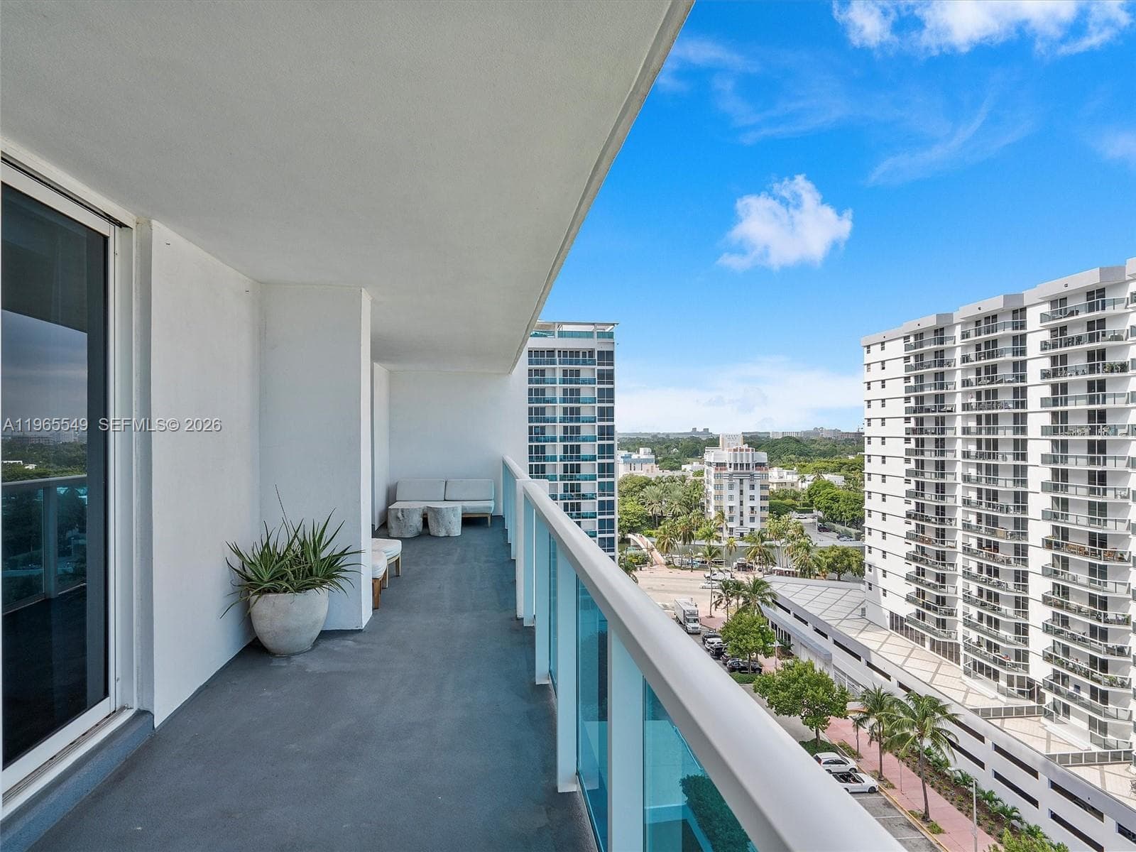 A11965549 — Miami Beach — 21