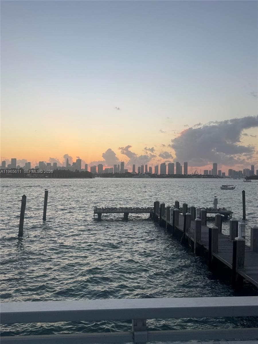 A11965611 — Miami Beach — 8
