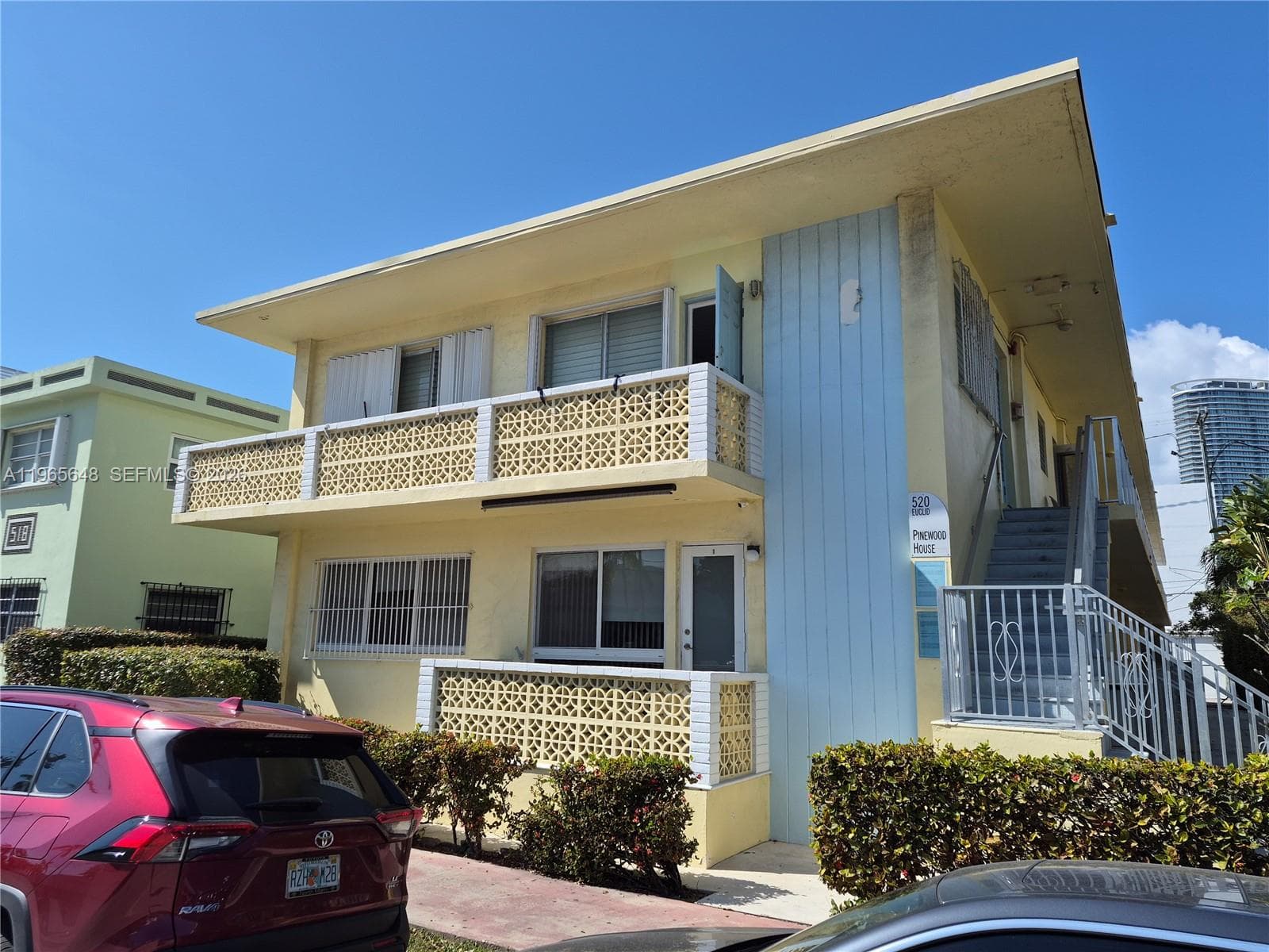 A11965648 — Miami Beach