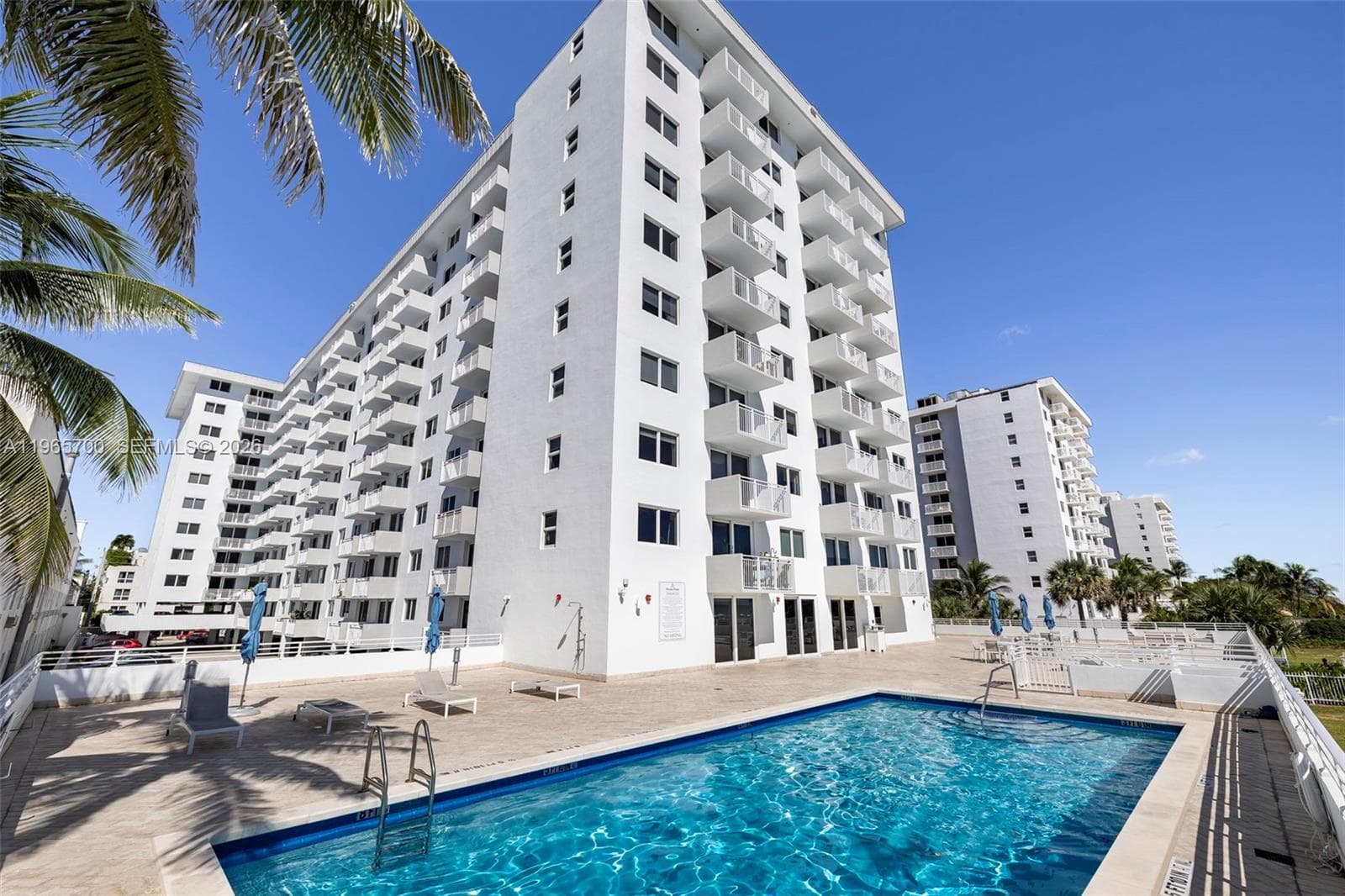 A11965700 — Miami Beach — 12