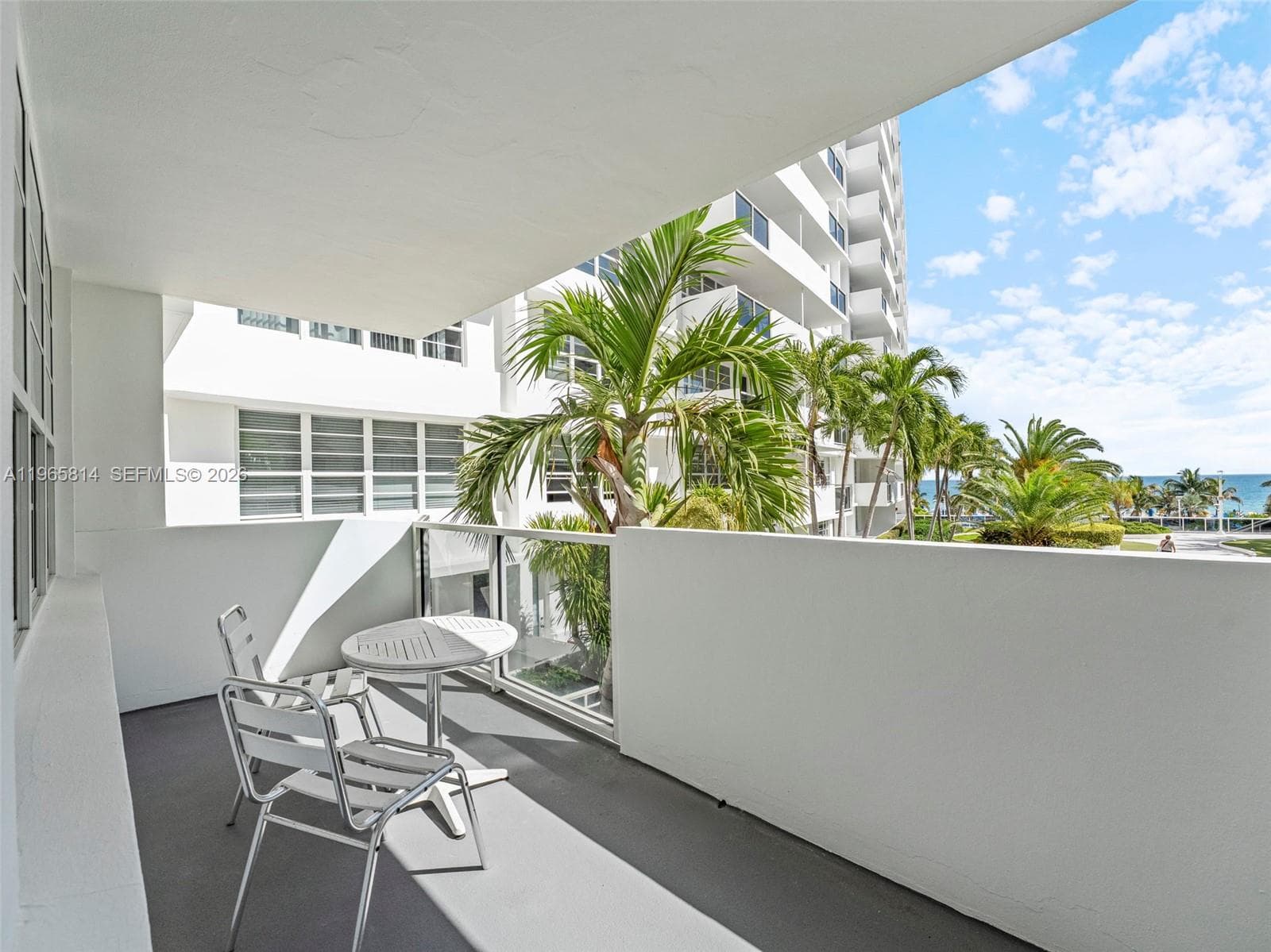 A11965814 — Miami Beach — 4