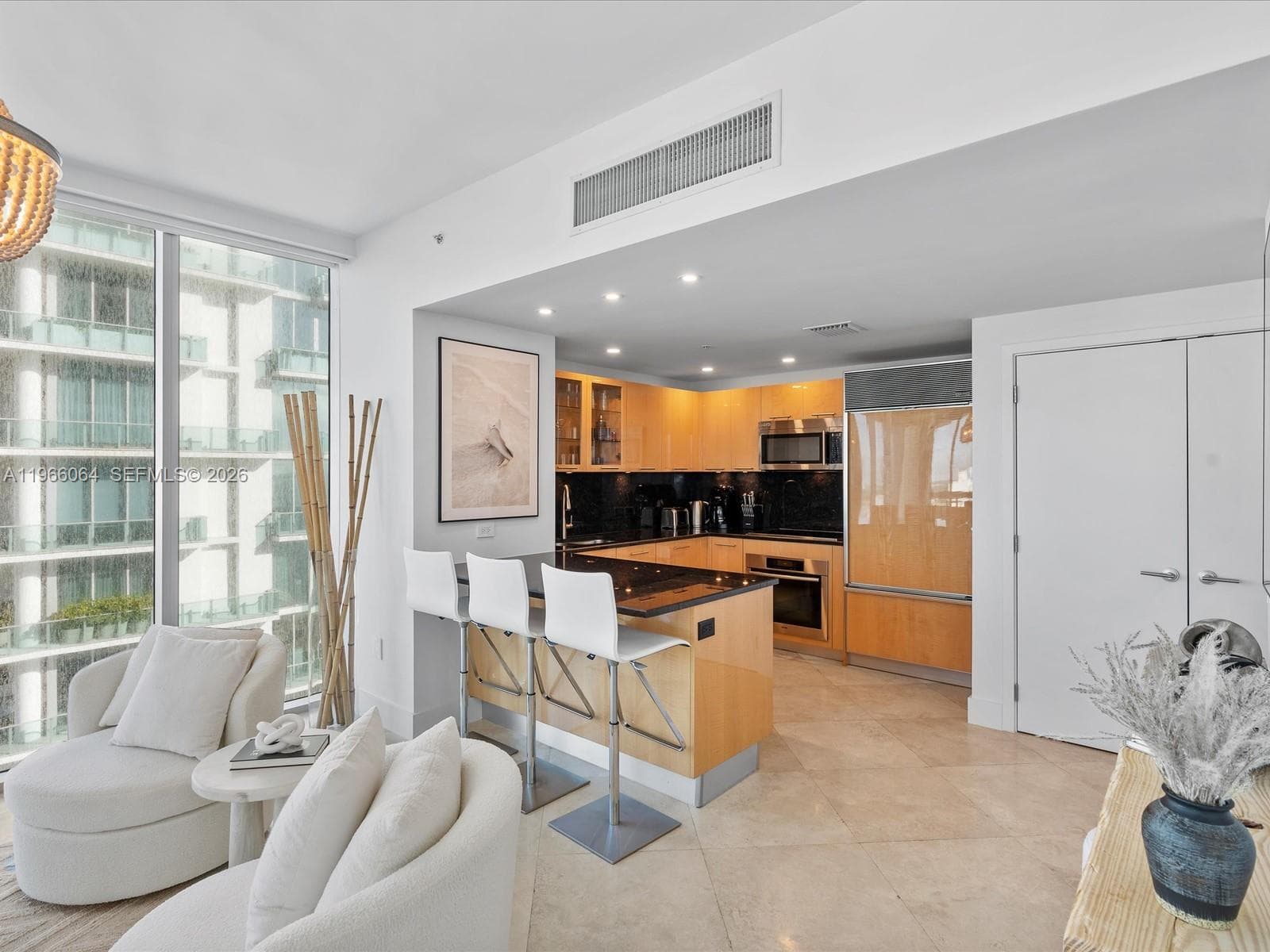 A11966064 — Miami Beach