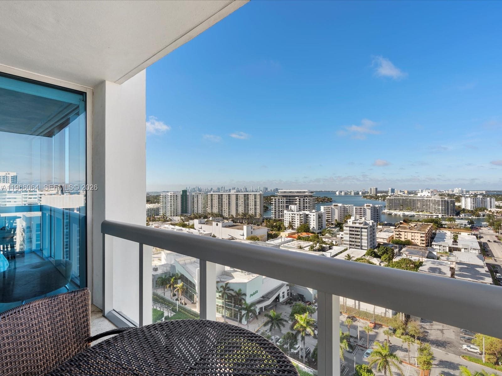 A11966064 — Miami Beach — 25