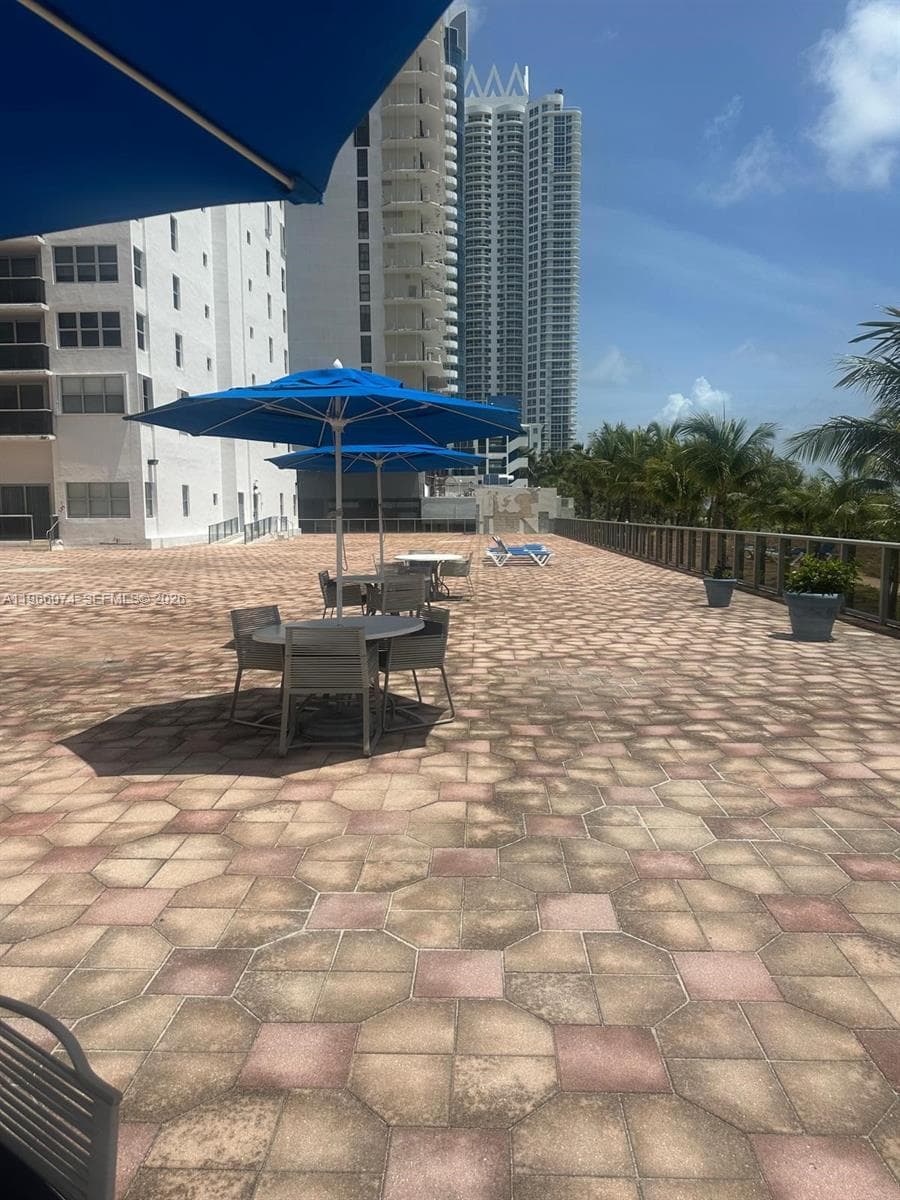 A11966074 — Miami Beach — 27