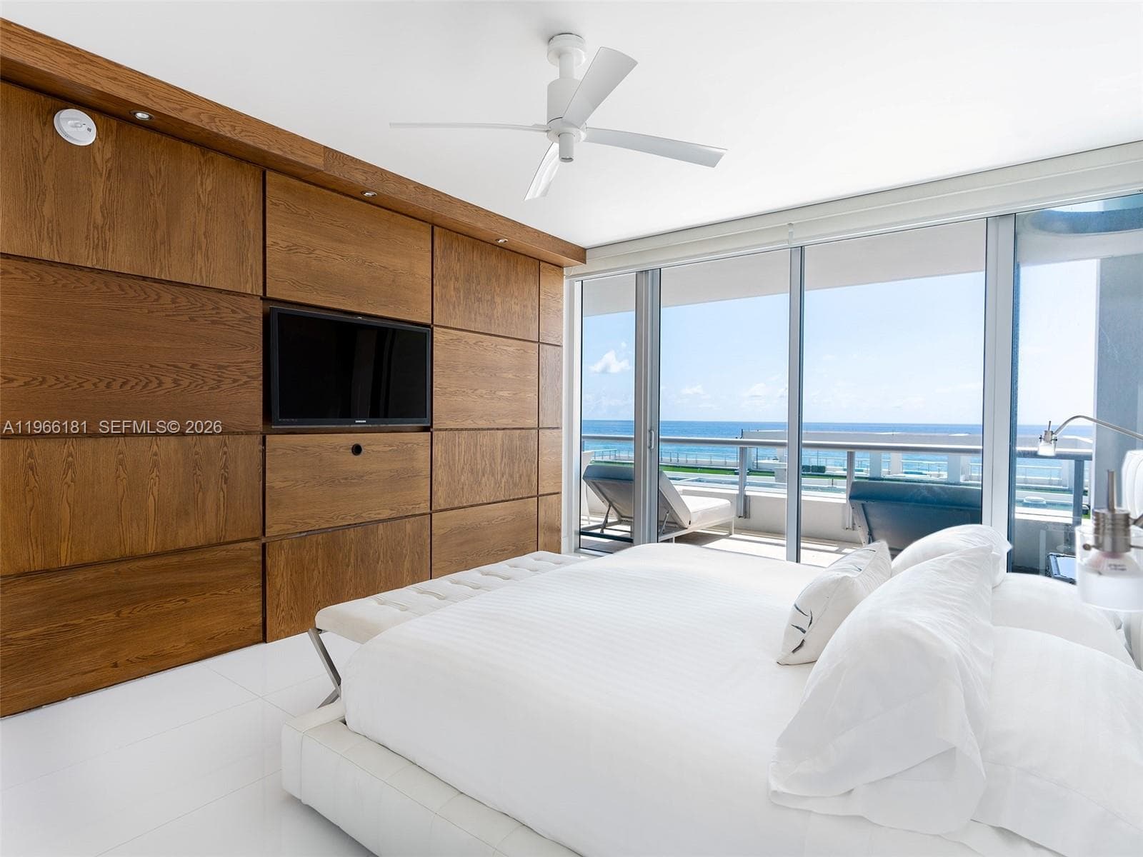 A11966181 — Miami Beach — 9