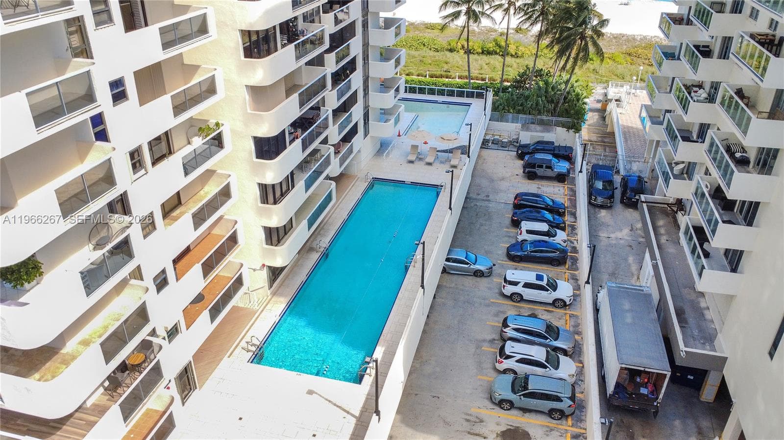 A11966267 — Miami Beach — 41
