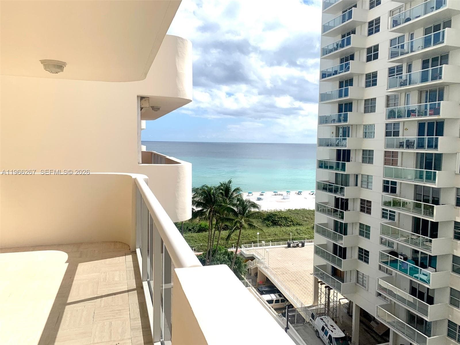 A11966267 — Miami Beach — 50