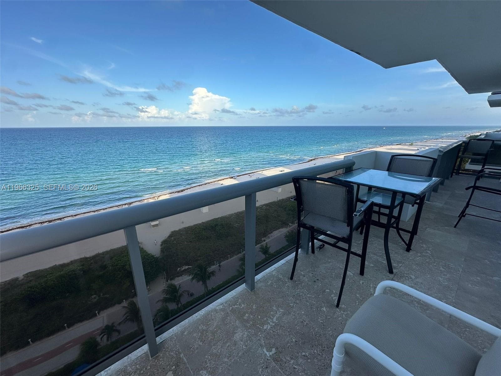 A11966325 — Miami Beach — 2