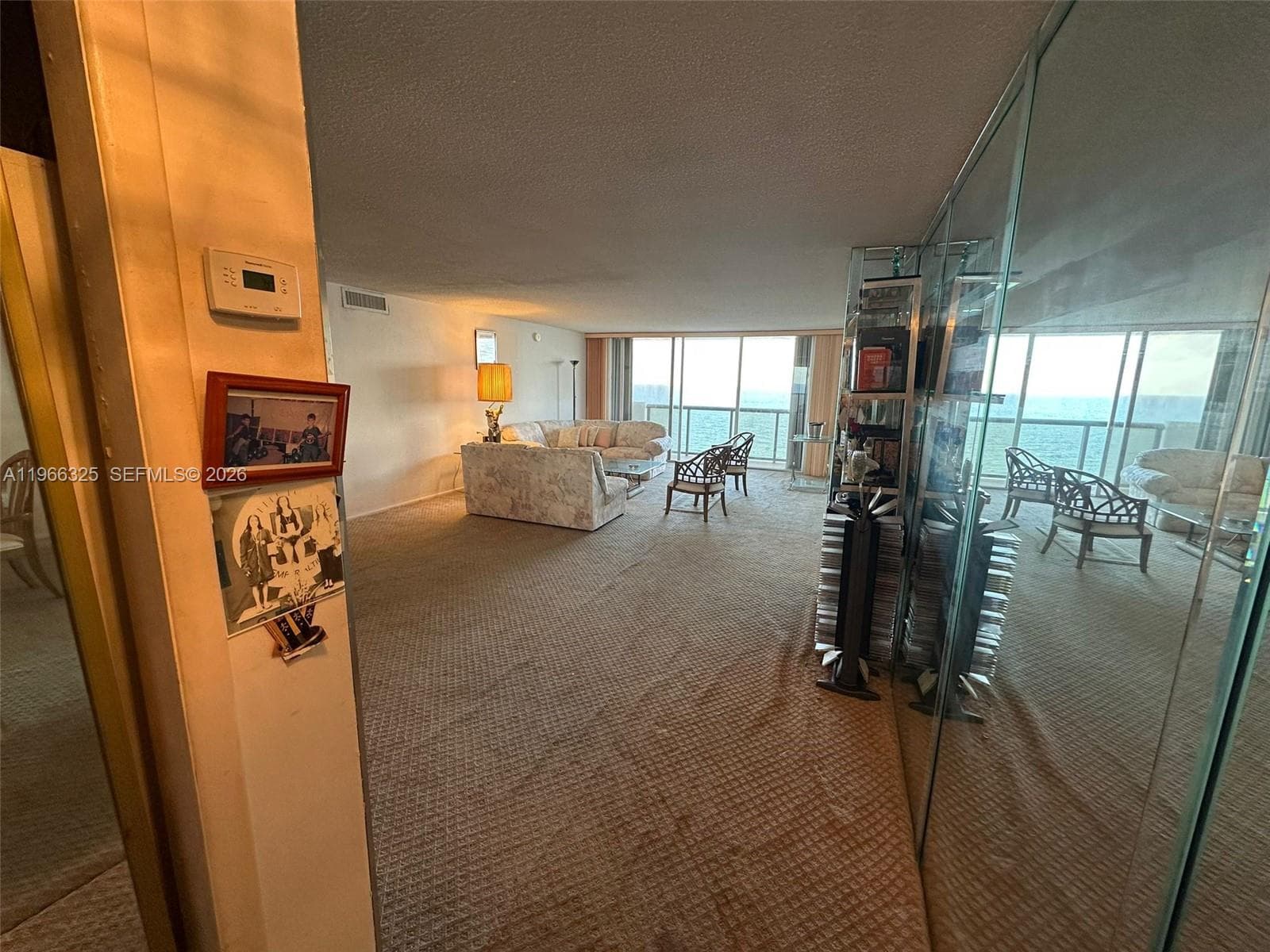 A11966325 — Miami Beach — 11