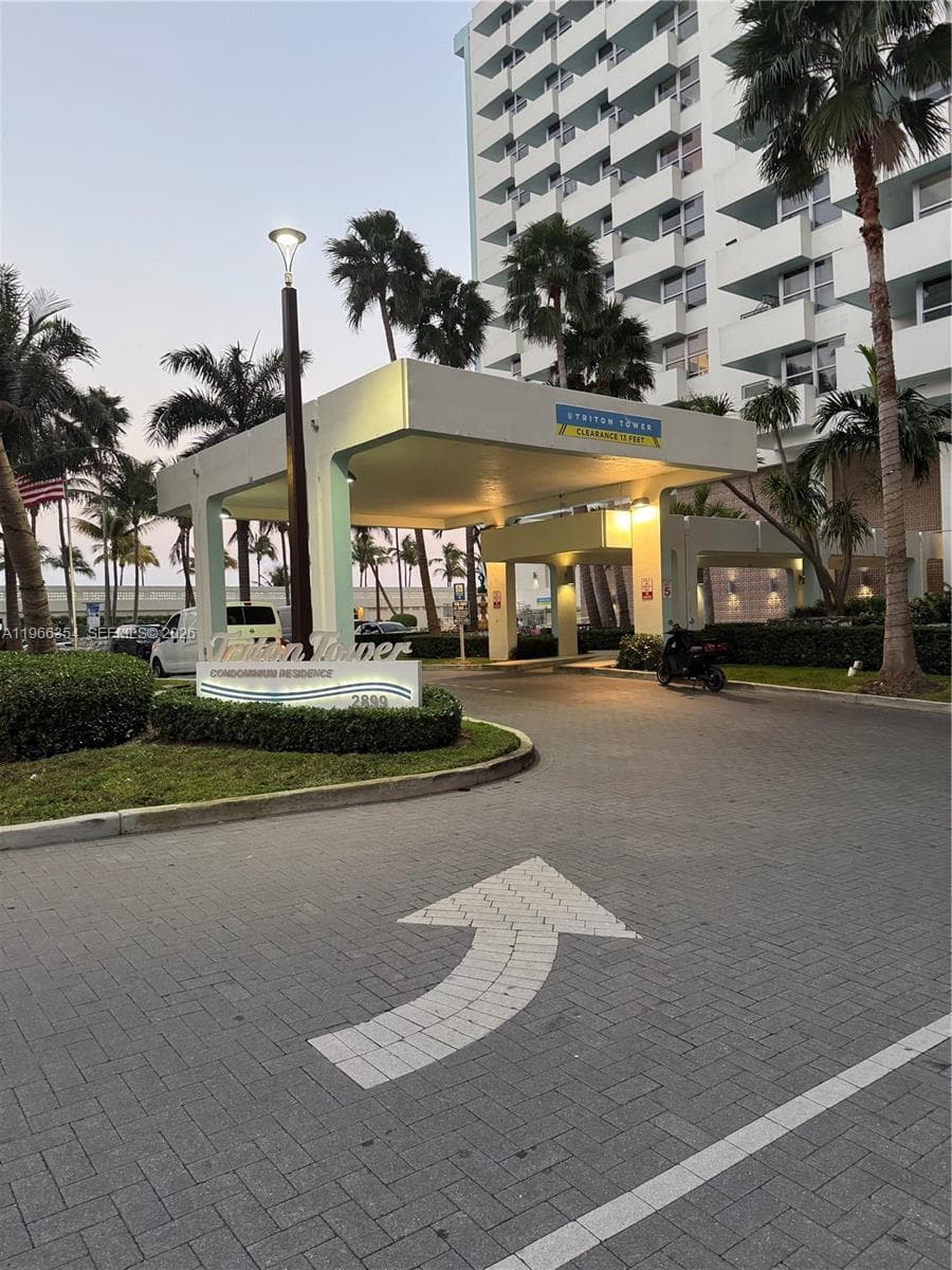 A11966354 — Miami Beach — 2