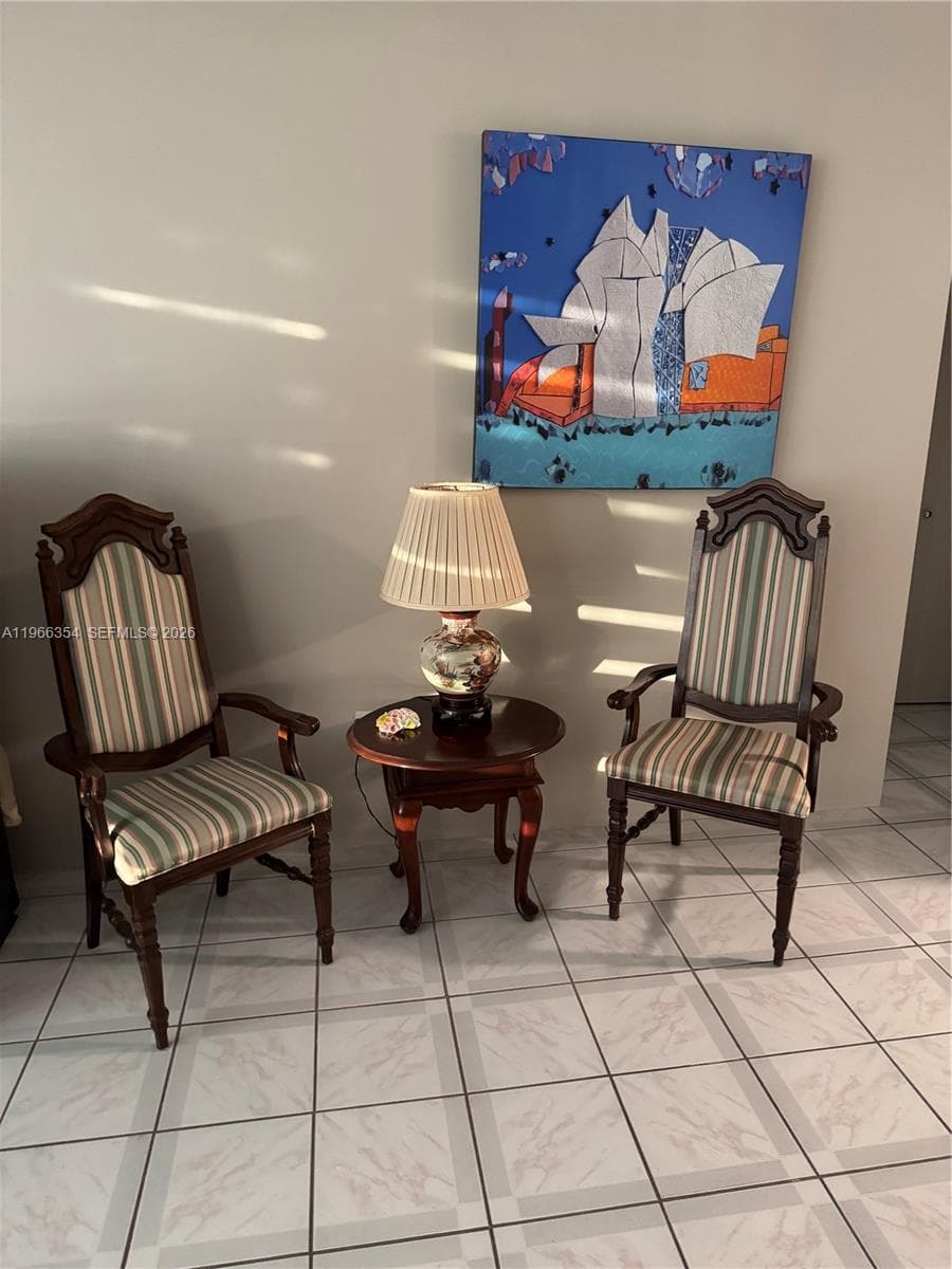 A11966354 — Miami Beach — 28