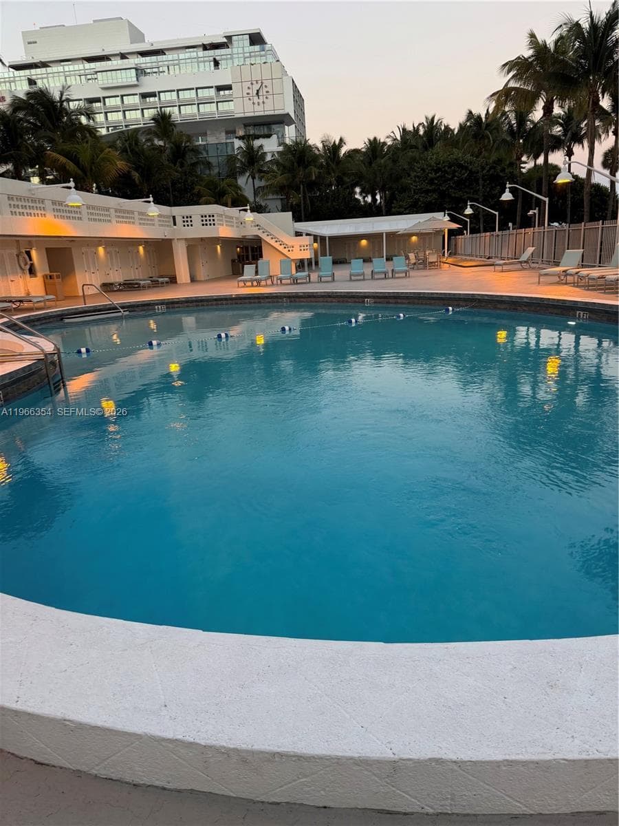 A11966354 — Miami Beach — 11