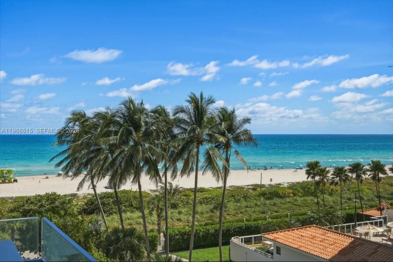 A11966515 — Miami Beach