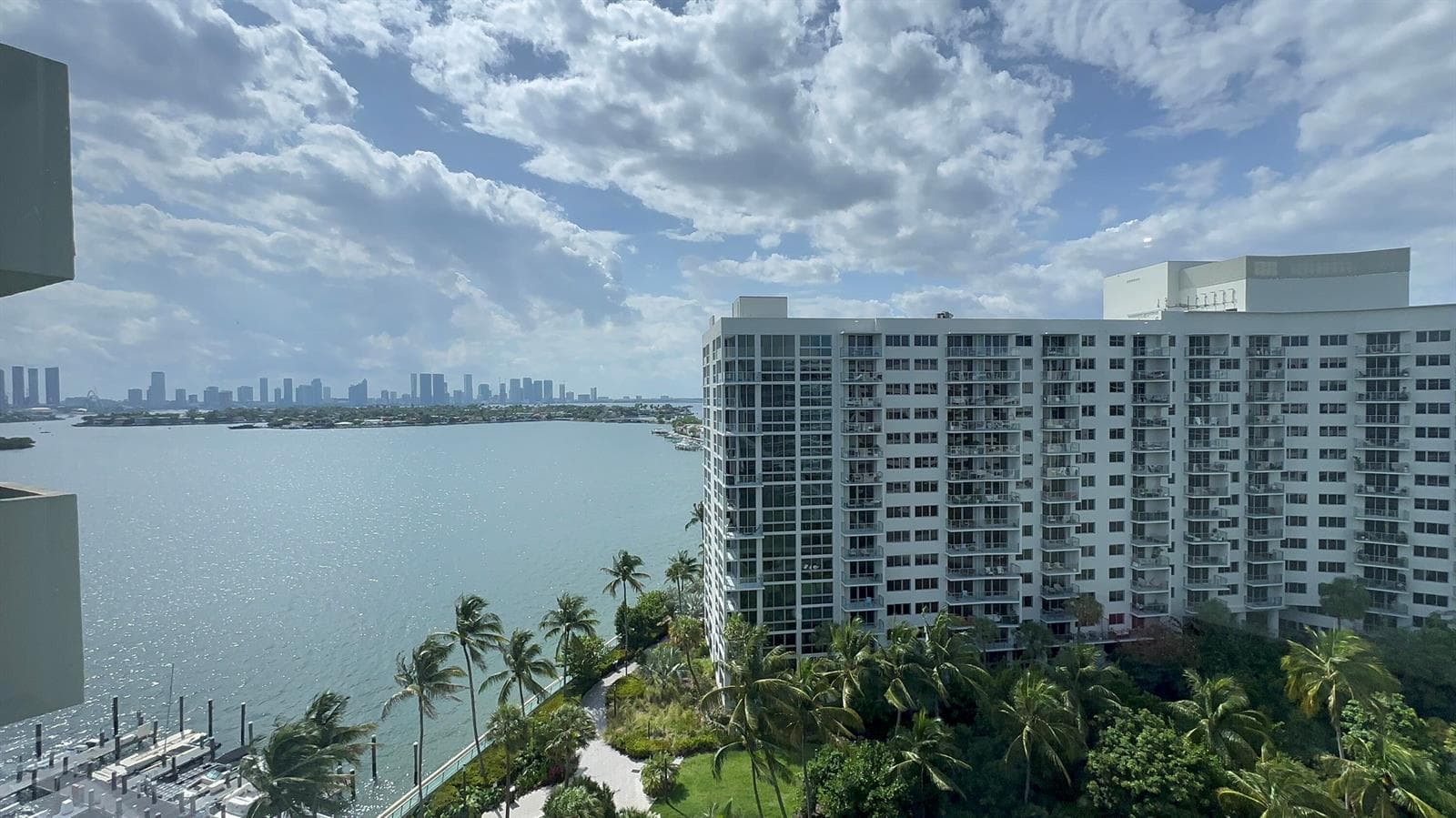 R11164189 — Miami Beach — 23