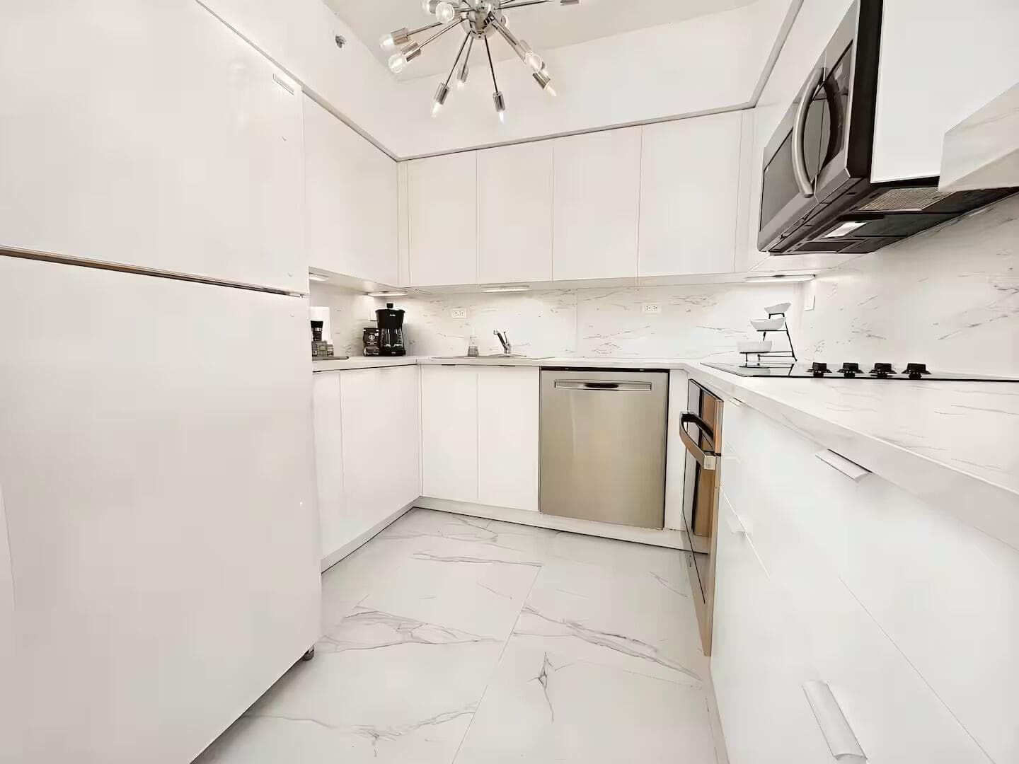 R11164189 — Miami Beach — 5