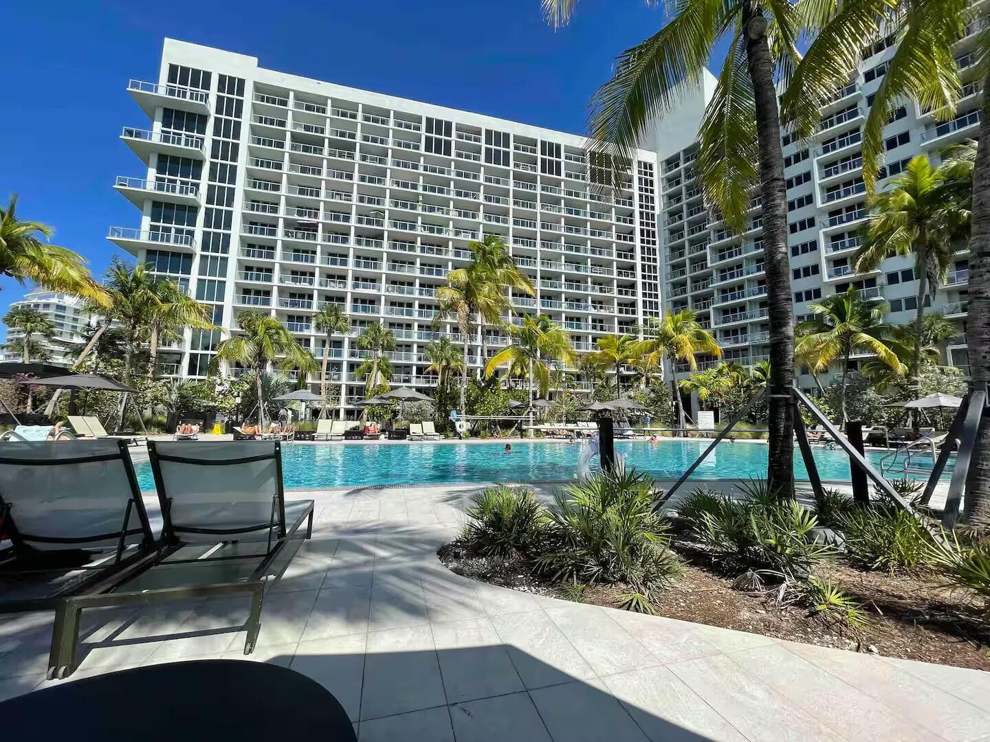 R11164189 — Miami Beach — 45