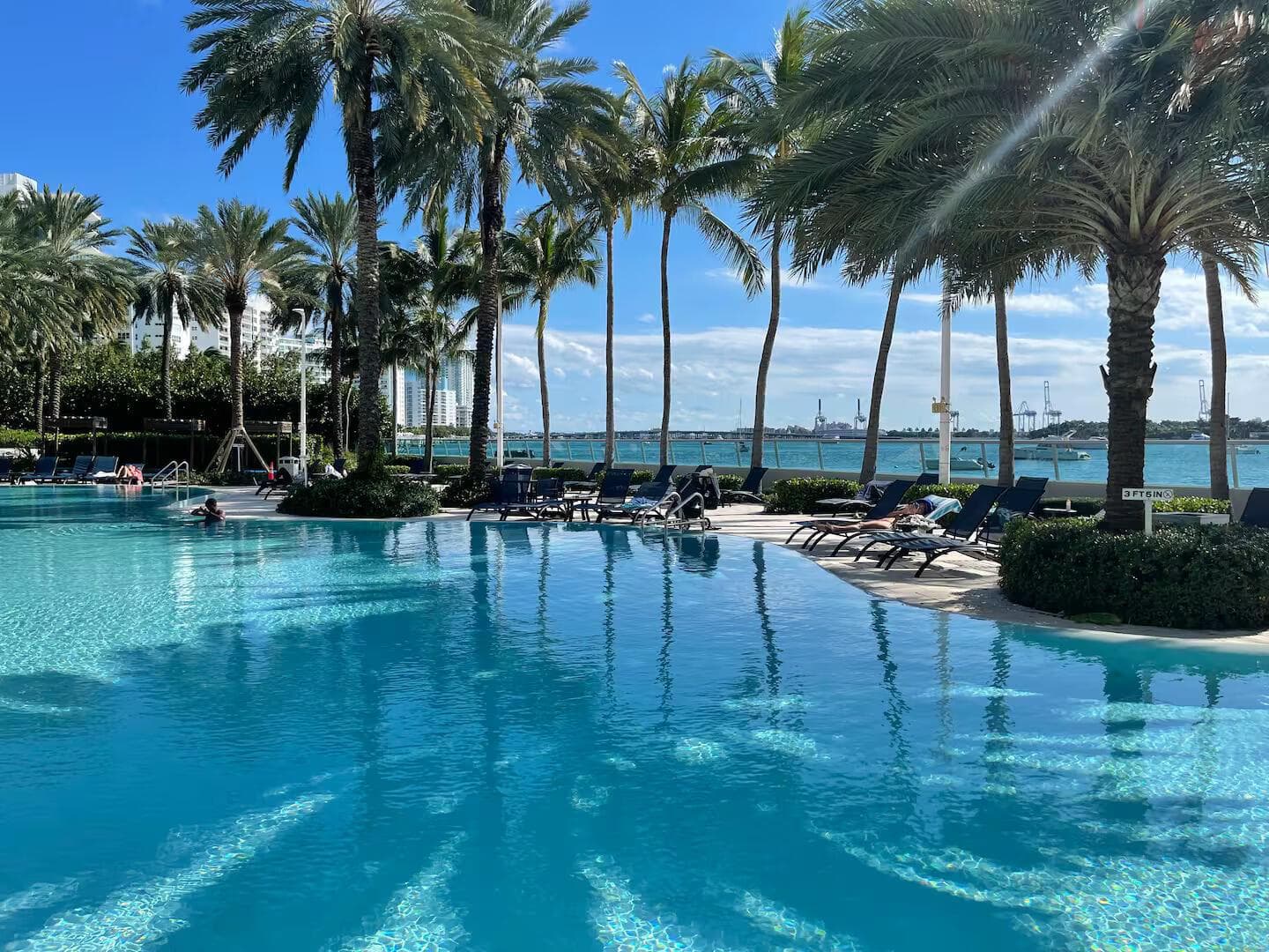 R11164189 — Miami Beach — 40