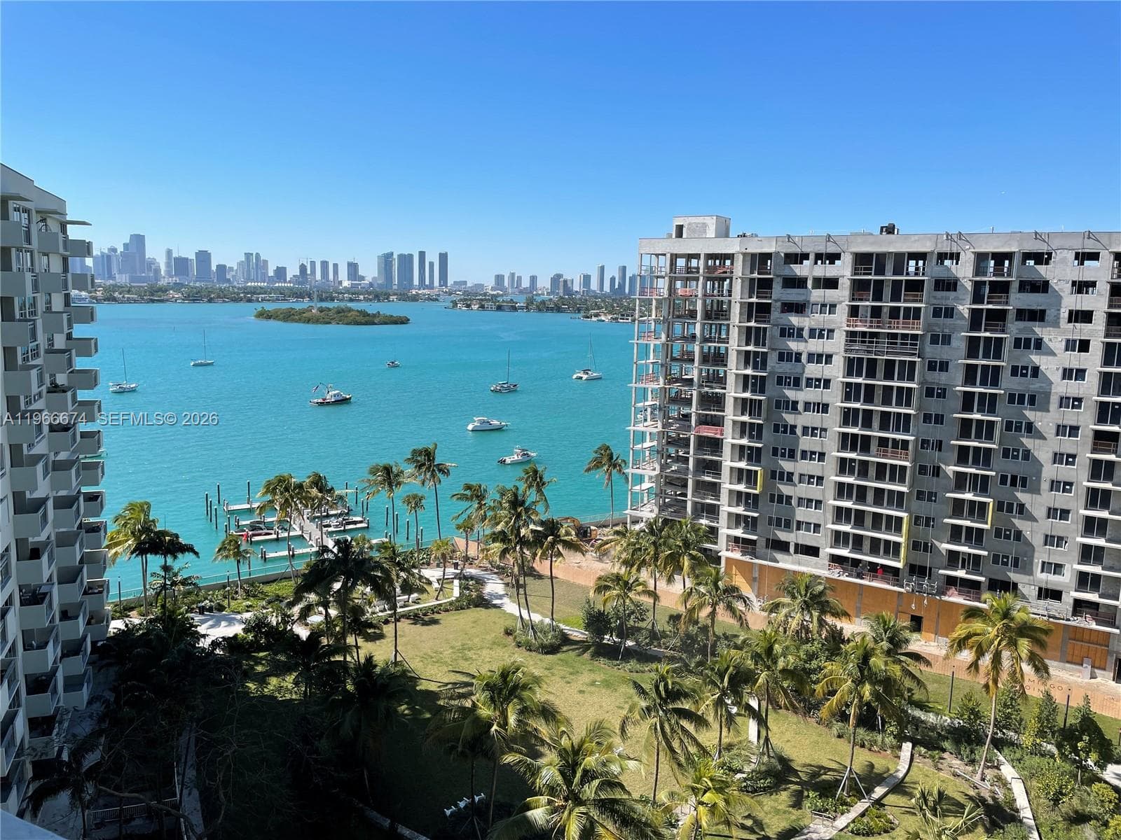 A11966674 — Miami Beach — 17