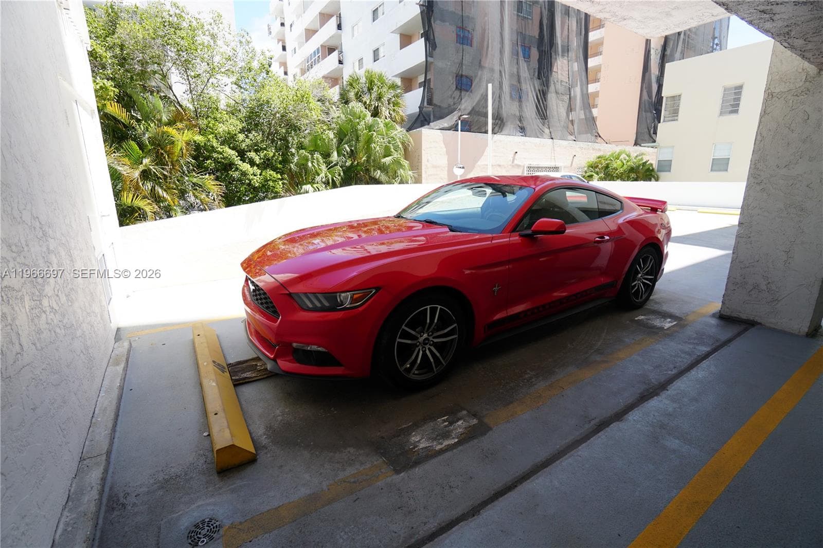 A11966697 — Miami Beach — 43