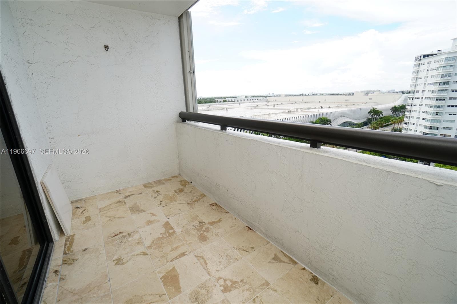 A11966697 — Miami Beach — 16