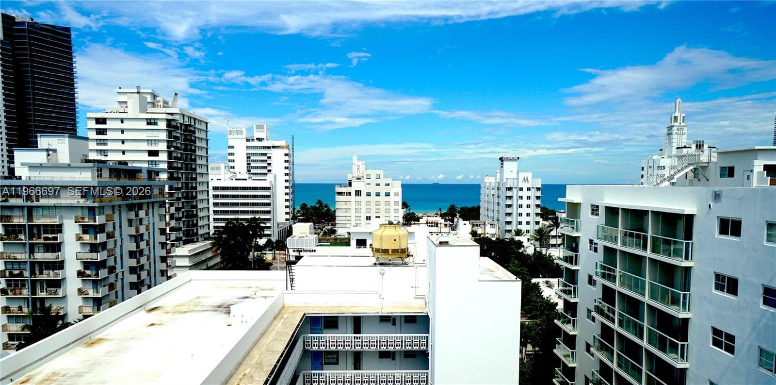 A11966697 — Miami Beach