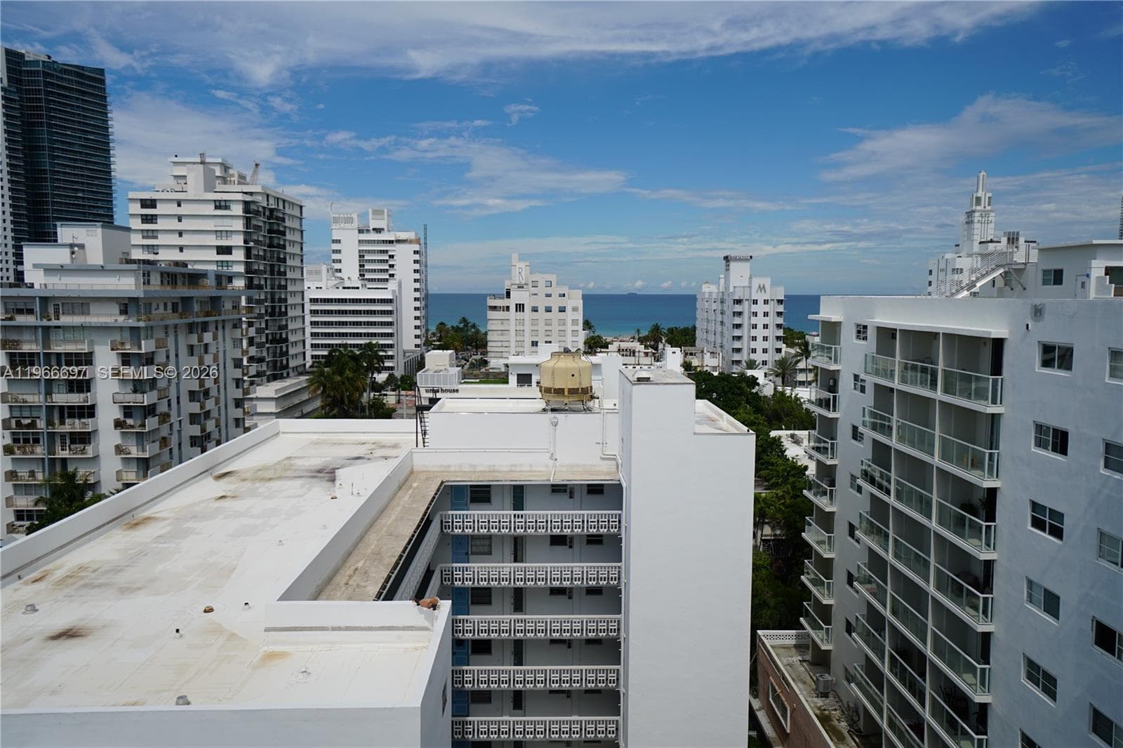 A11966697 — Miami Beach — 9