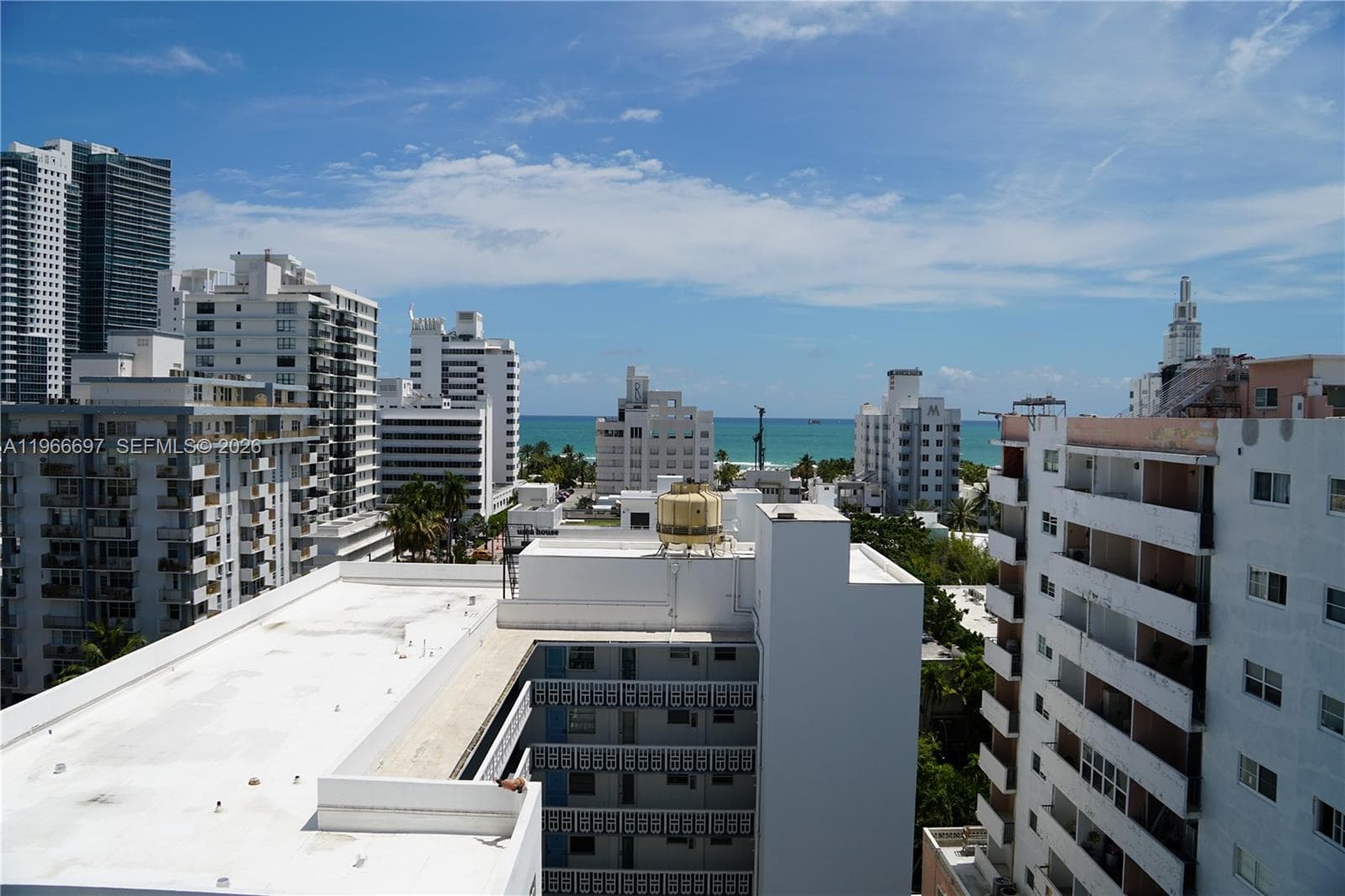 A11966697 — Miami Beach — 44