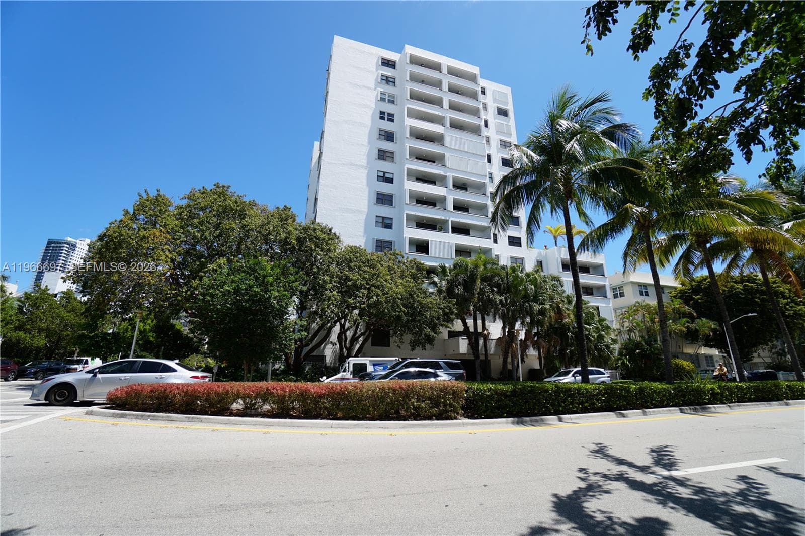A11966697 — Miami Beach — 40