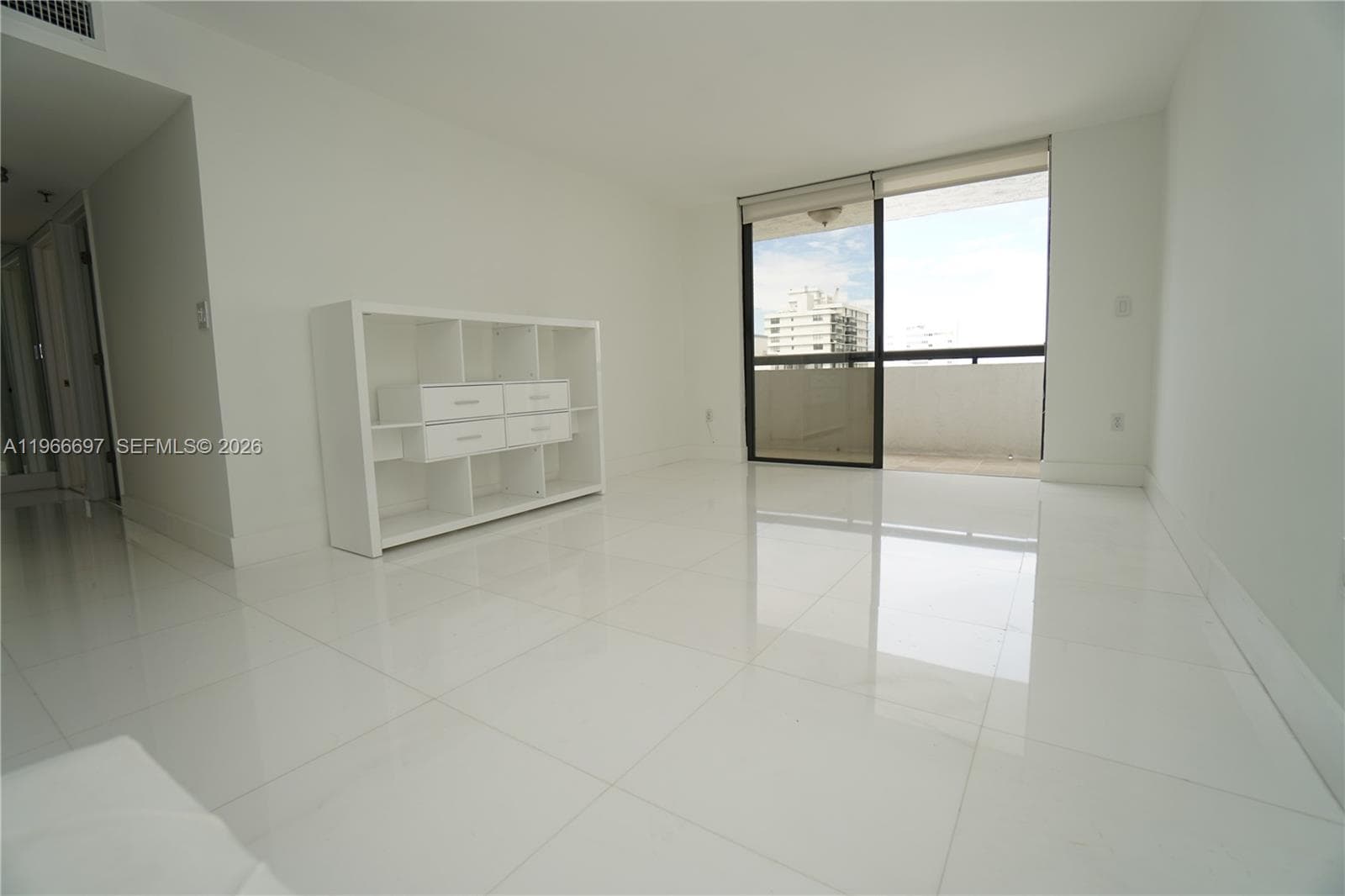 A11966697 — Miami Beach — 4