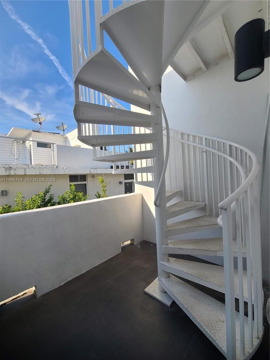 A11966764 — Miami Beach — 31