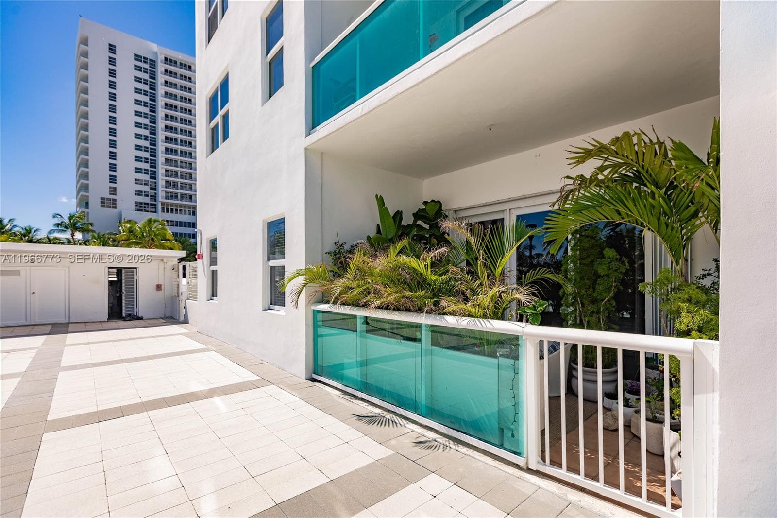 A11966773 — Miami Beach — 14