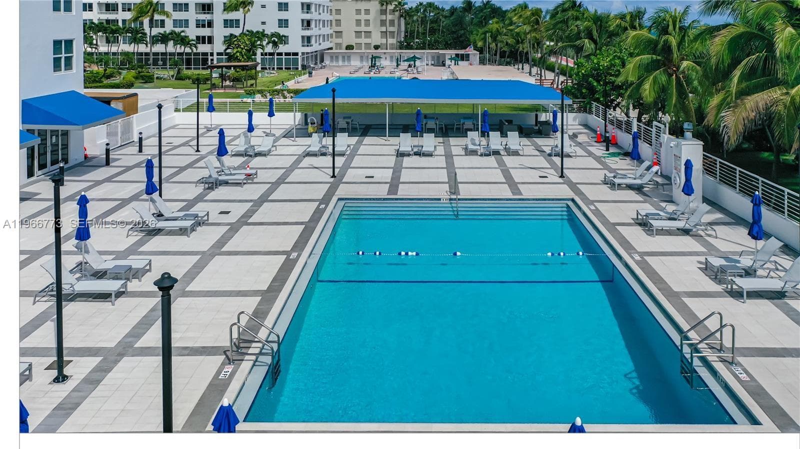 A11966773 — Miami Beach — 18