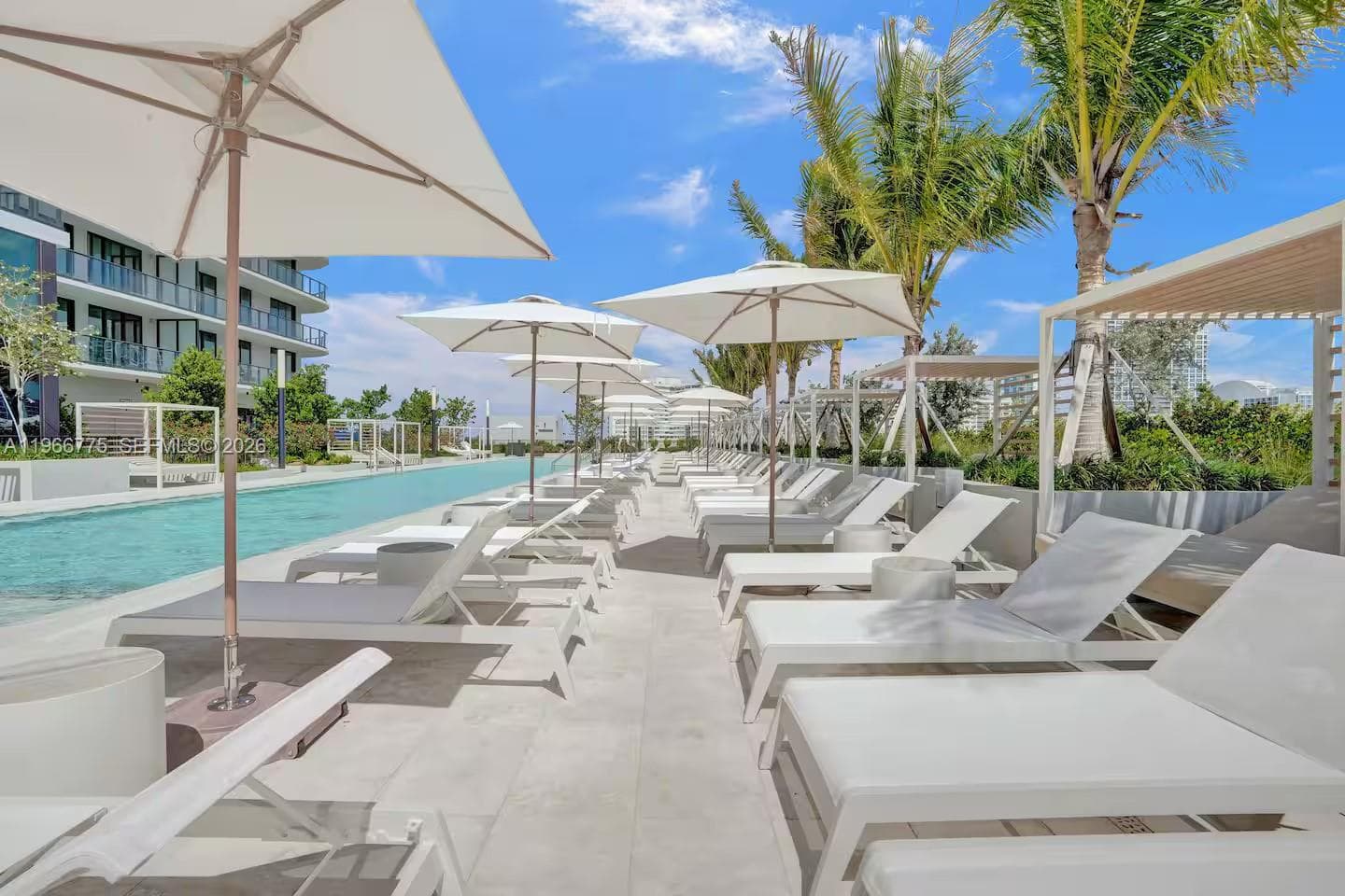 A11966775 — Miami Beach — 26