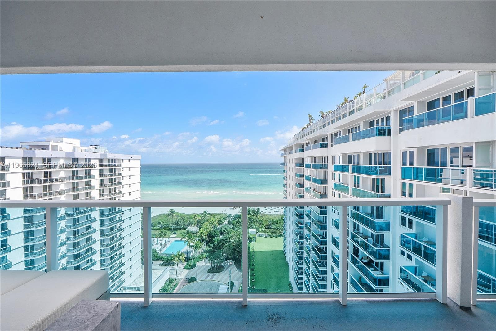 A11966821 — Miami Beach — 49