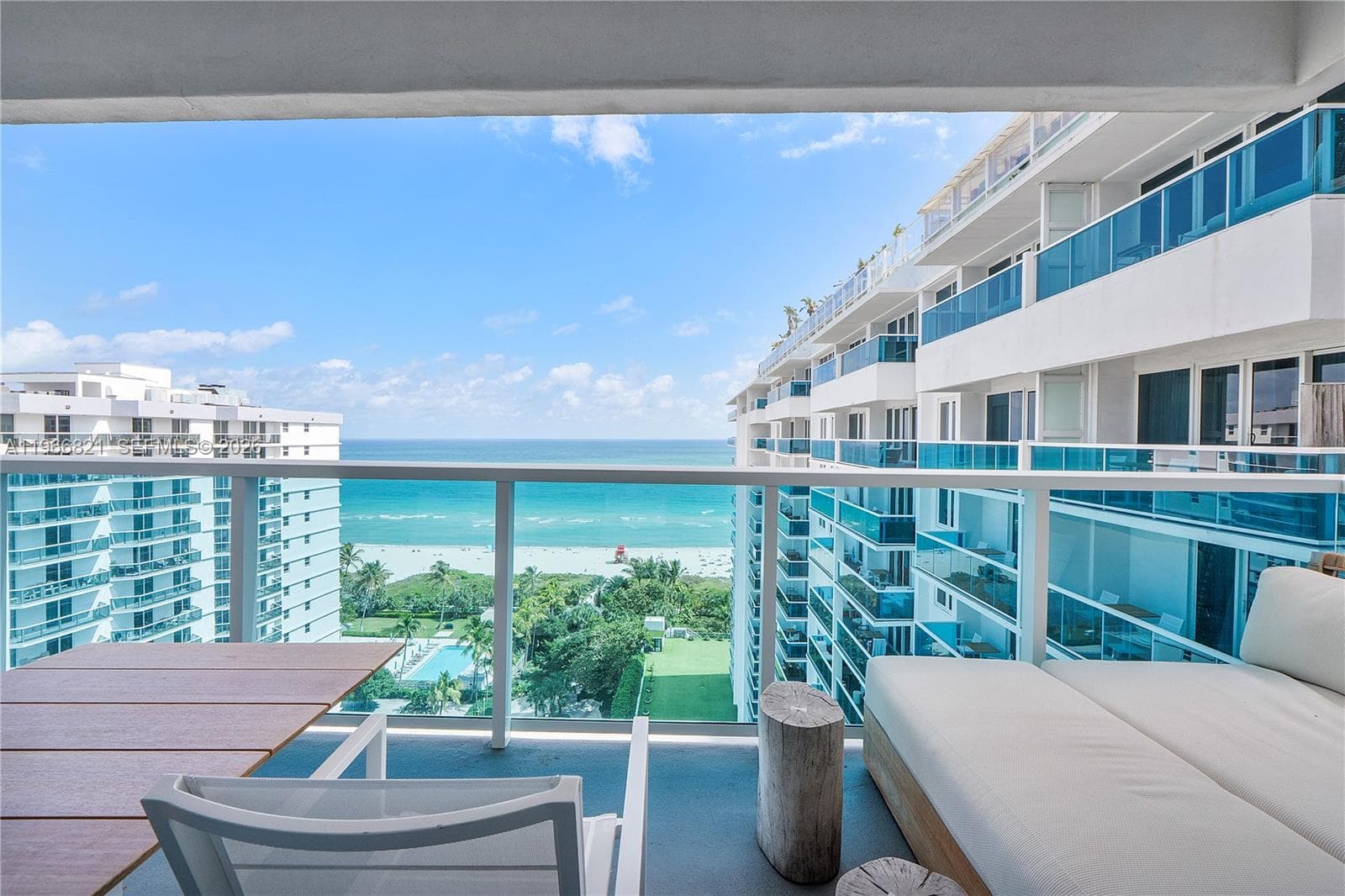 A11966821 — Miami Beach — 50