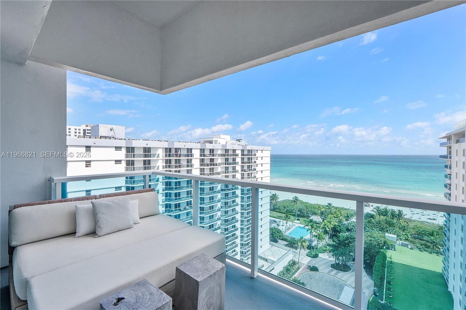 A11966821 — Miami Beach — 48