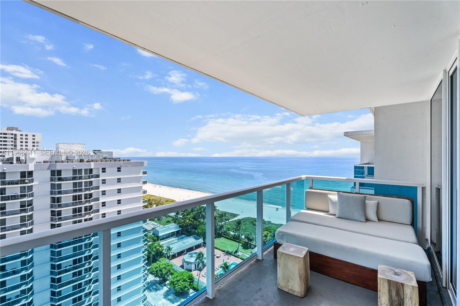 A11966841 — Miami Beach — 32