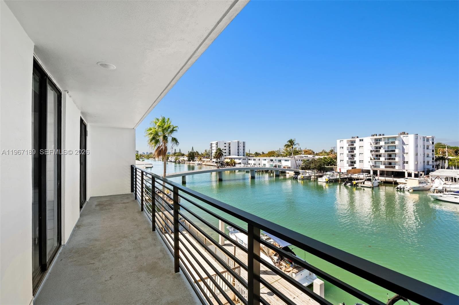 A11967189 — Miami Beach — 23