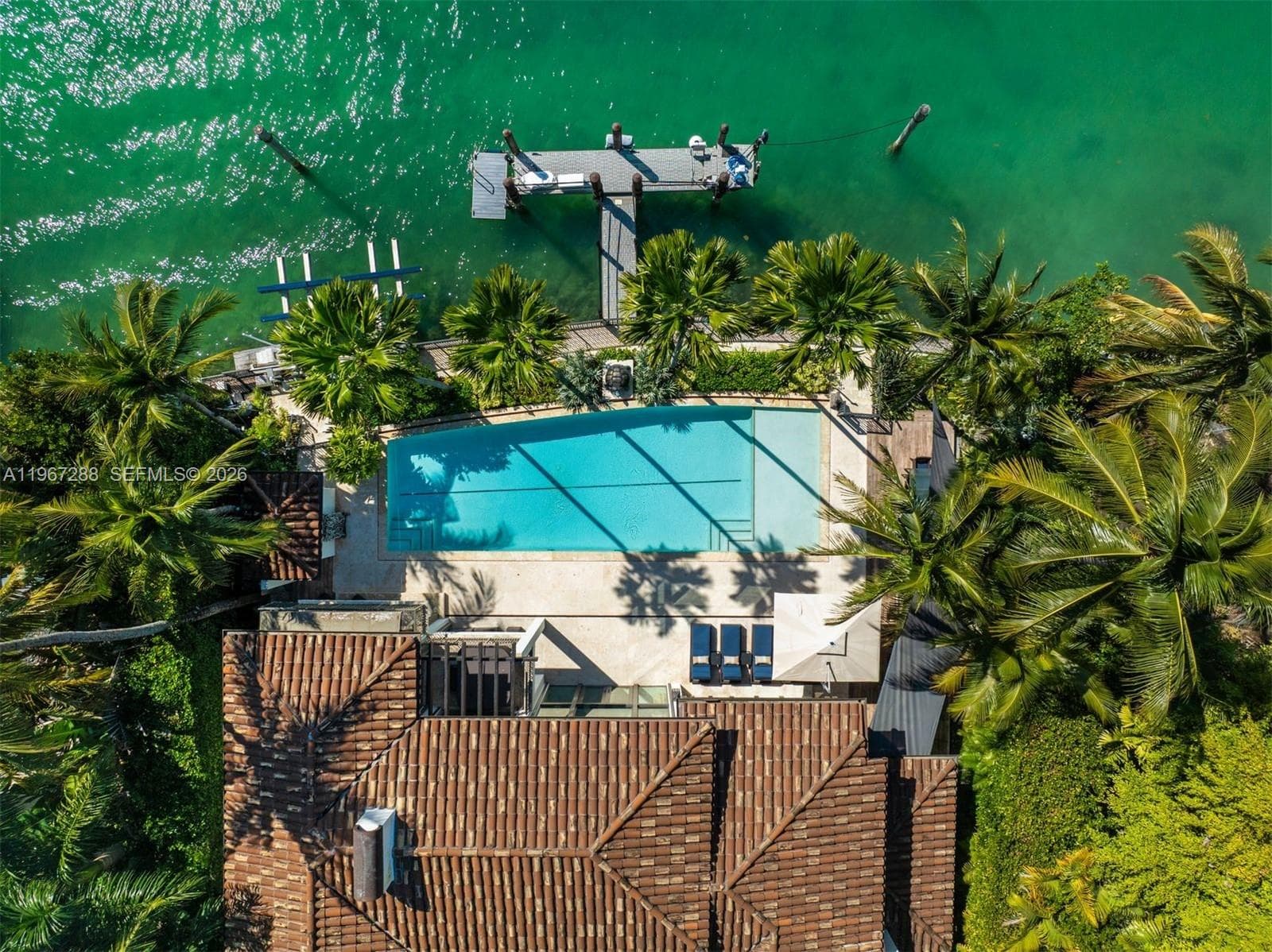 A11967288 — Miami Beach — 71